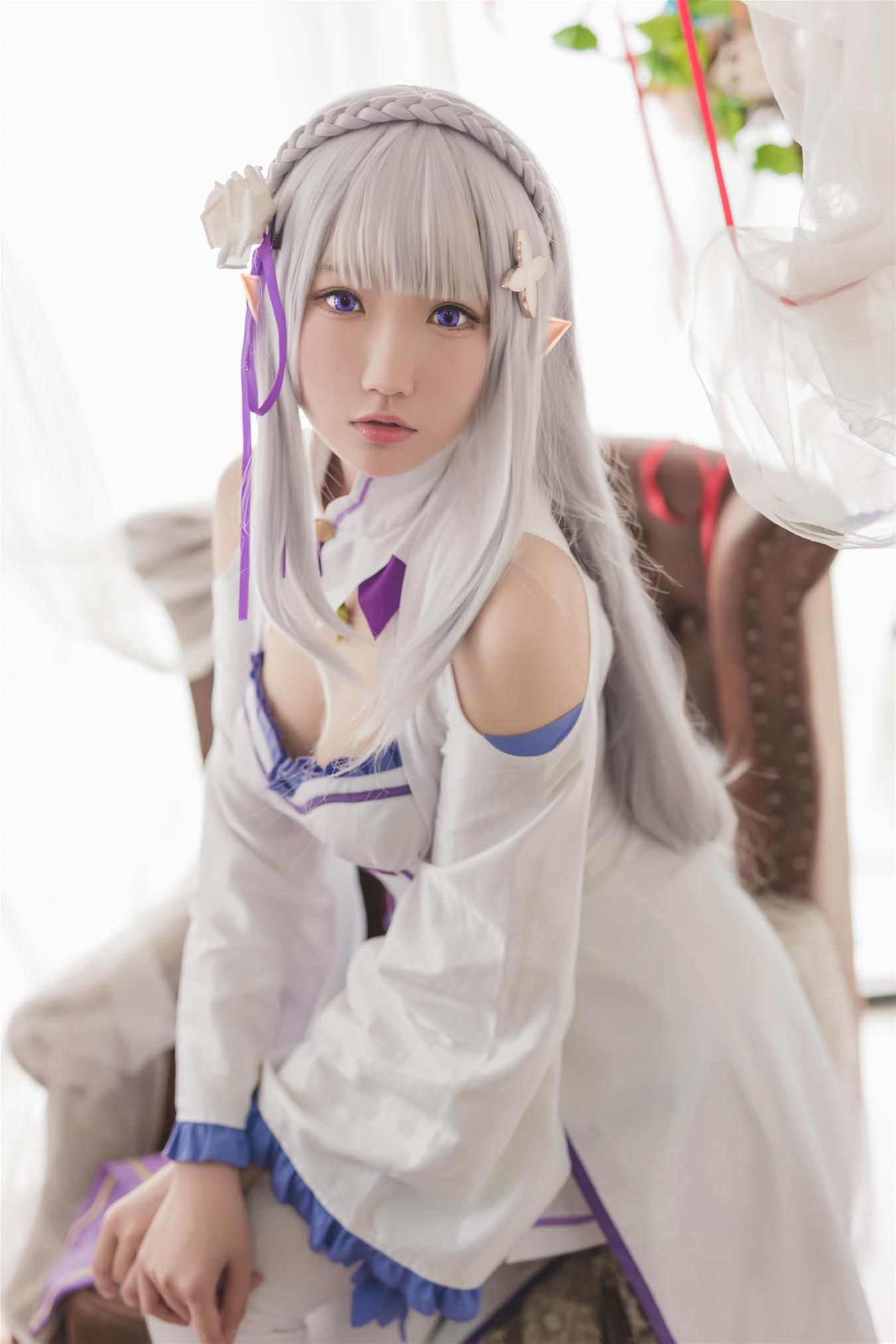 瓜希酱 艾米莉亚 [16P-60MB]