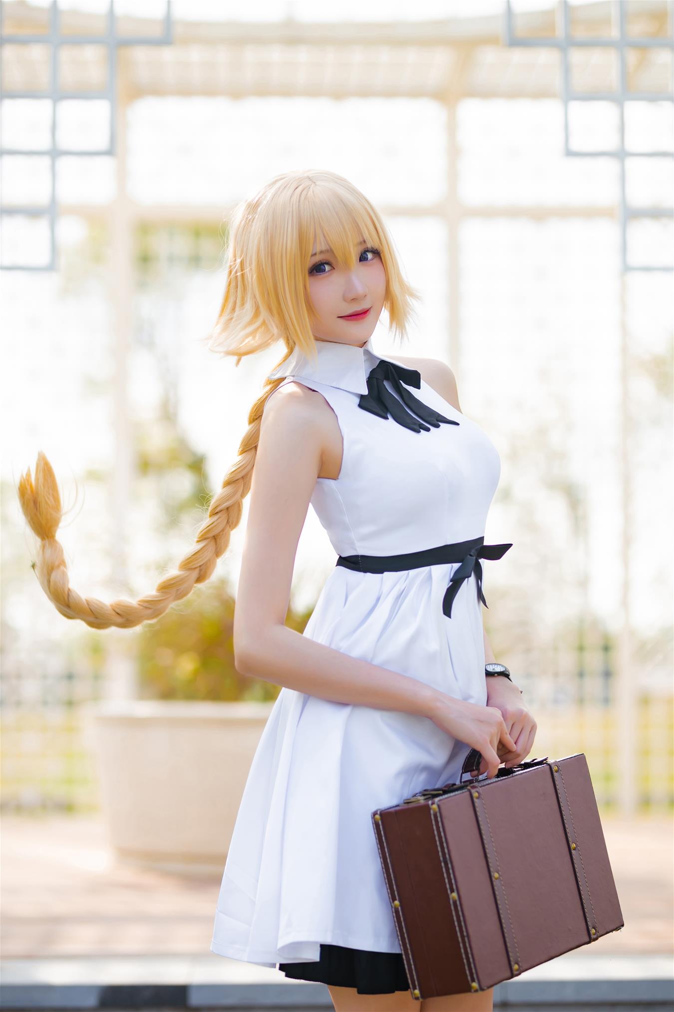 瓜希酱 贞德三周年白裙德 [20P-80MB]