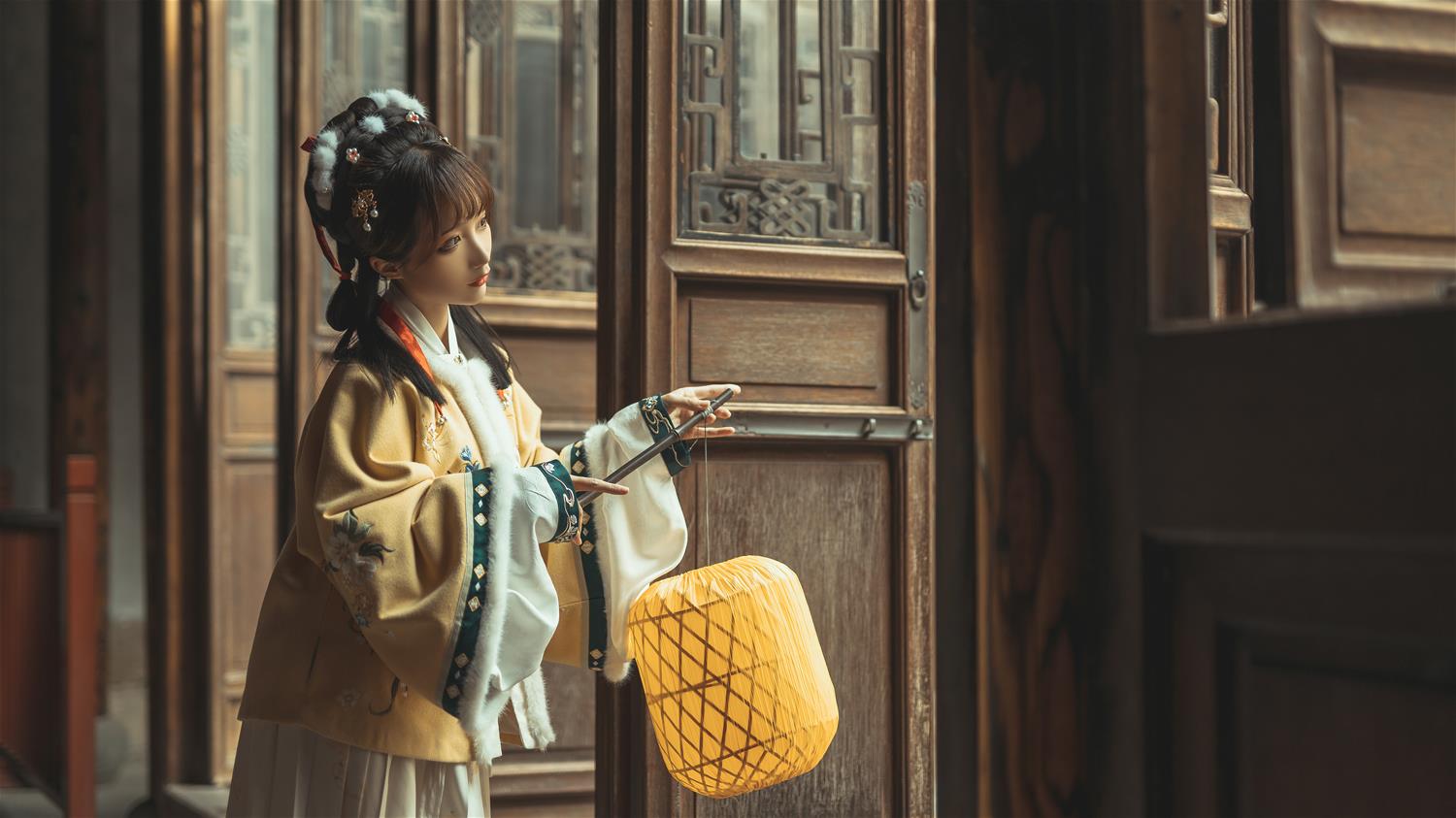 蠢沫沫 汉服 [9P-110MB]