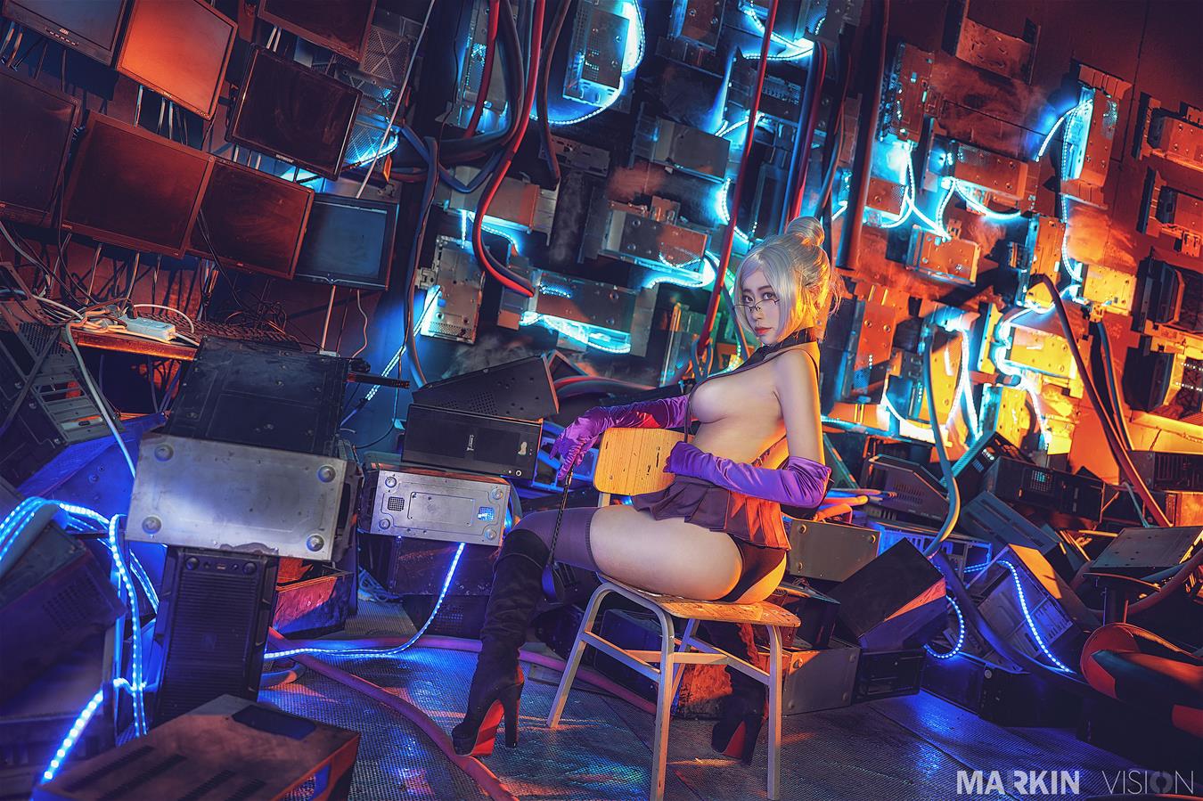 奈汐酱nice 朋克魅影 科幻 [11P-81MB]