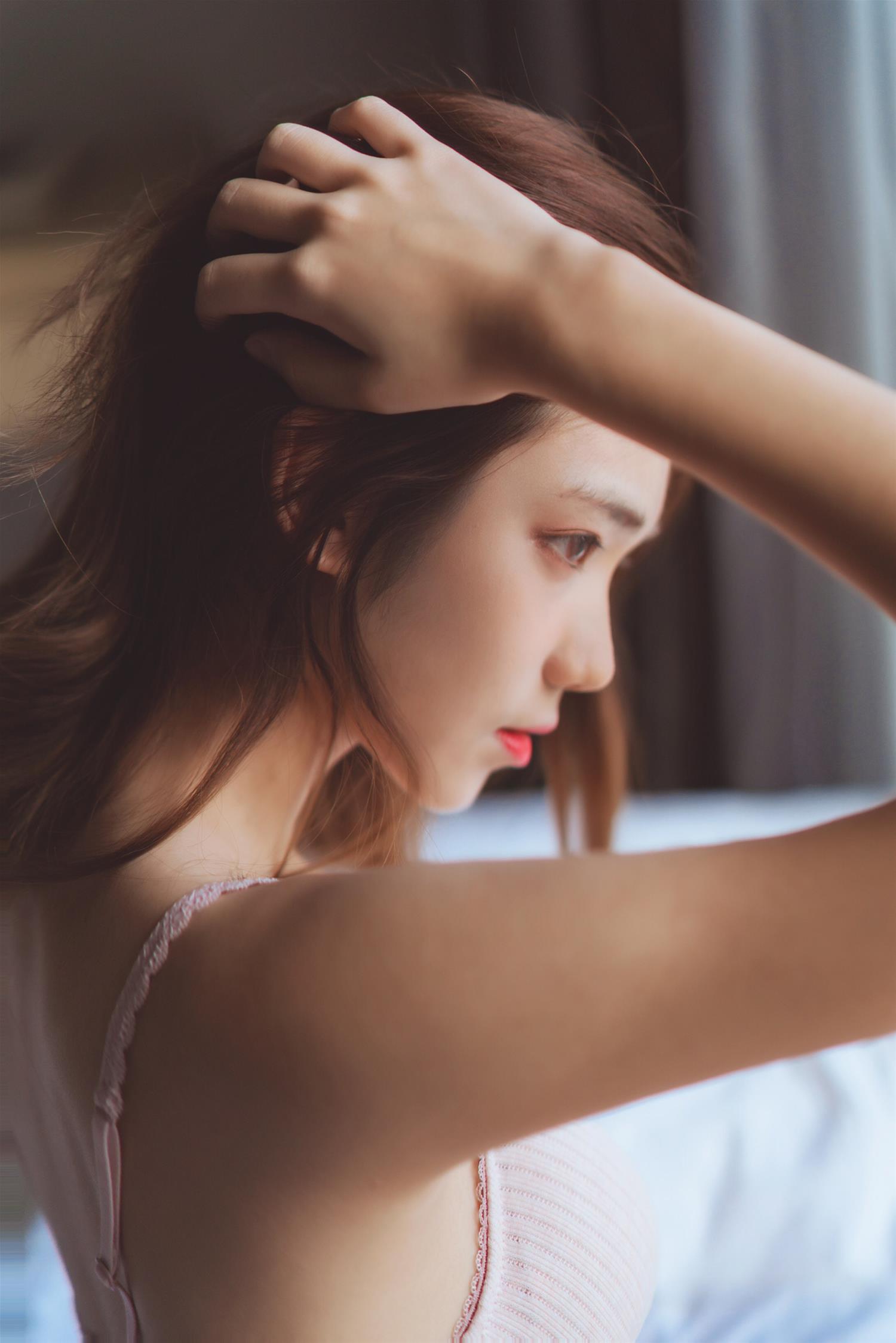 南桃Momoko 粉色内衣 [25P-79MB]