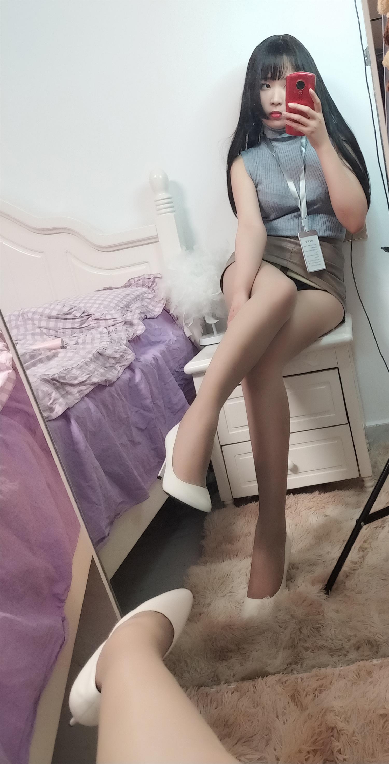 轩萧学姐 职场新人OL [29P-129MB]