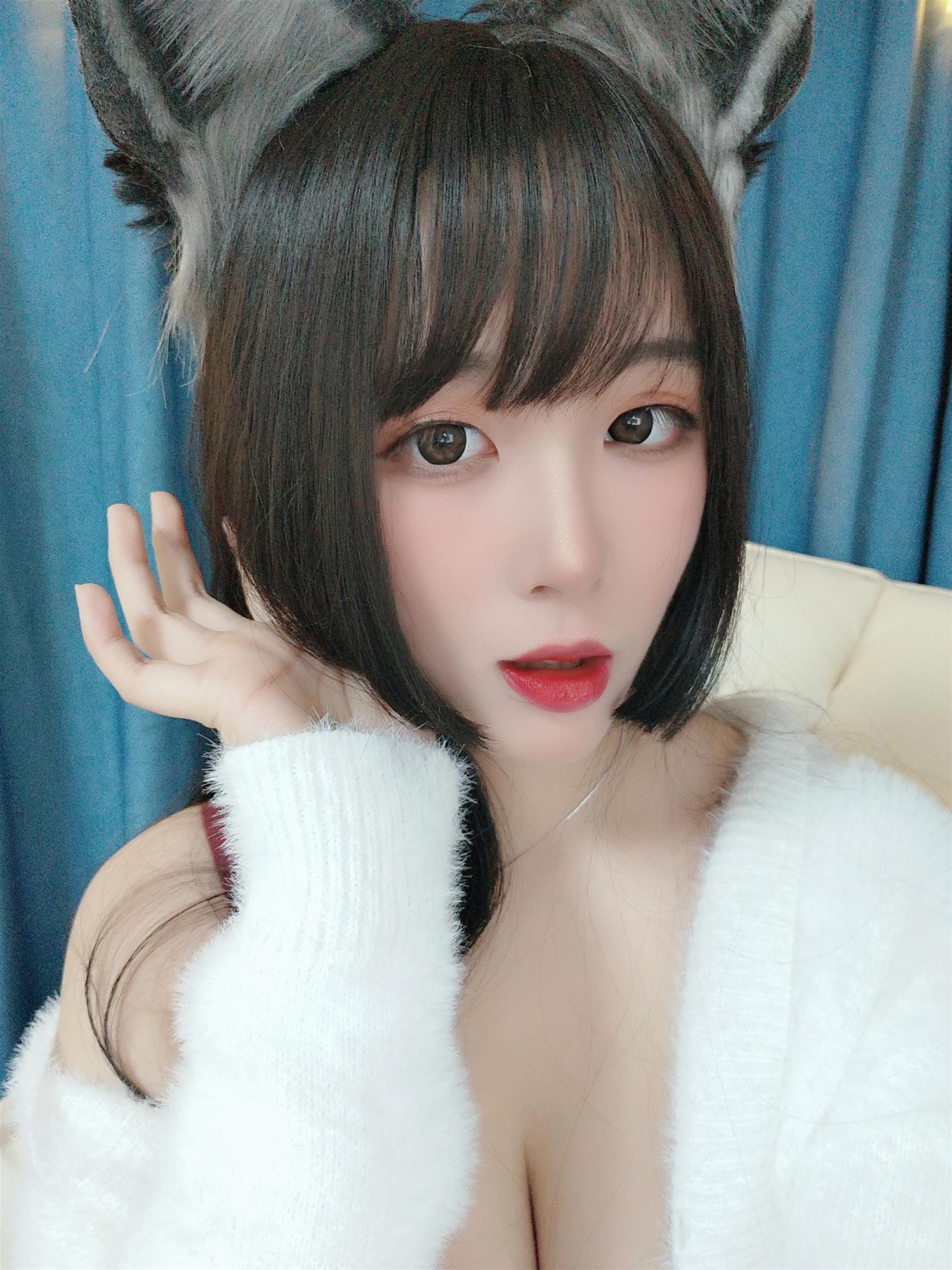 轩萧学姐 犬系小姐姐 [15P3V-270MB]