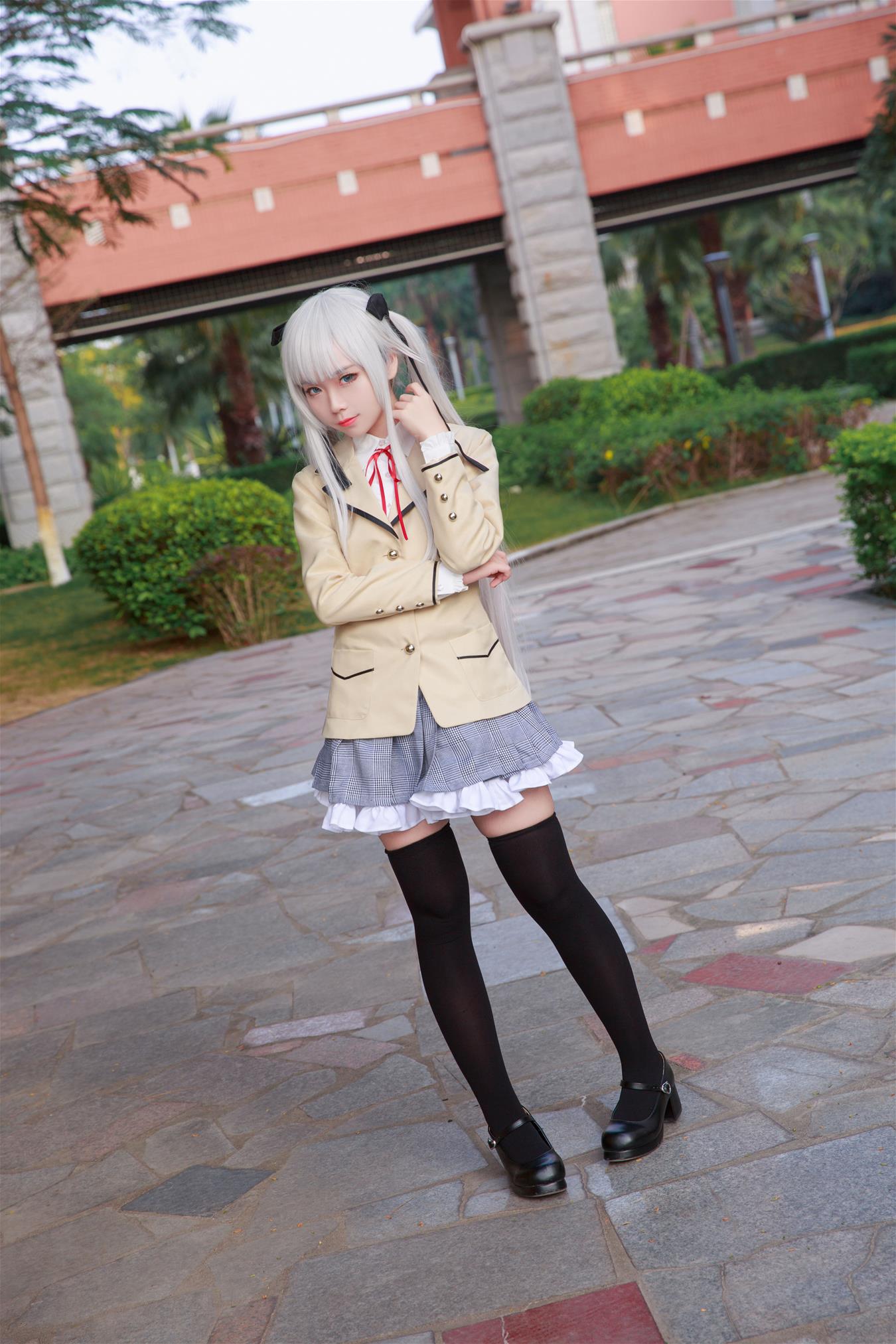 G44不会受伤 雾枝校服 [19P-44MB]