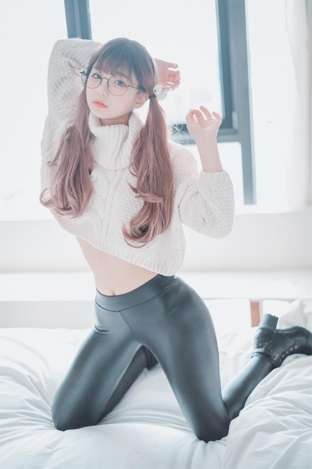 [DJAWA] Jenny Loose and Tight White [40P-68MB]