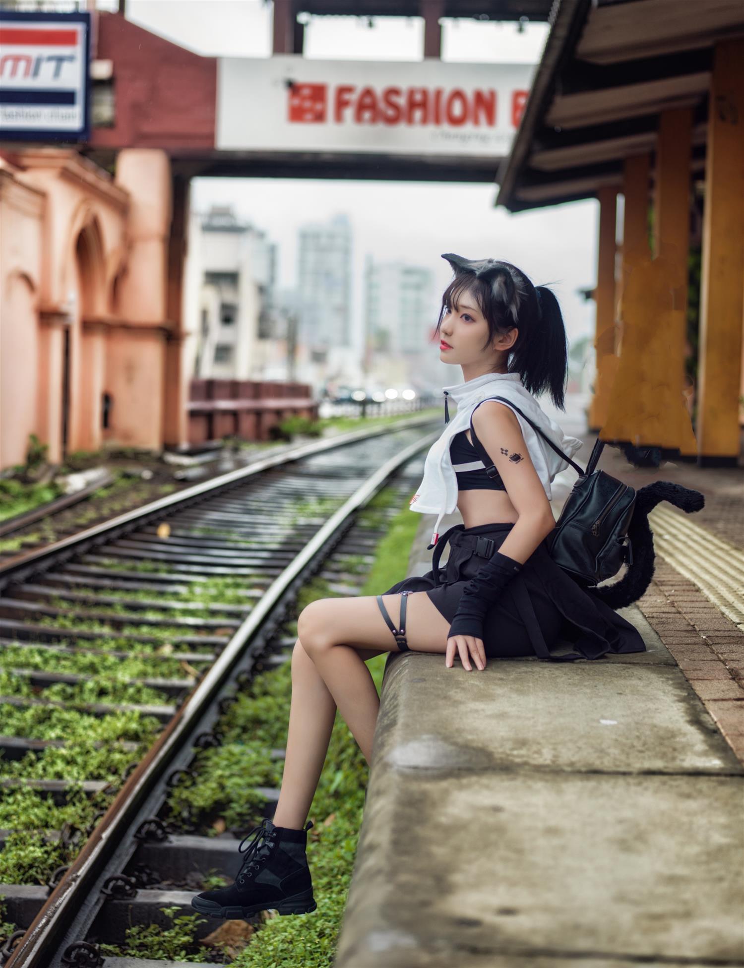 南桃Momoko 黑日常 [10P-16MB]