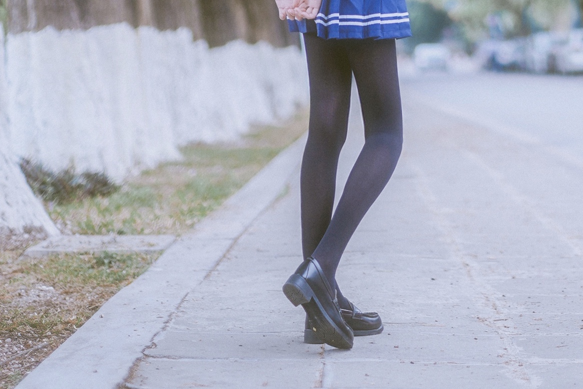 南桃Momoko 诗羽制服 [6P-24MB]