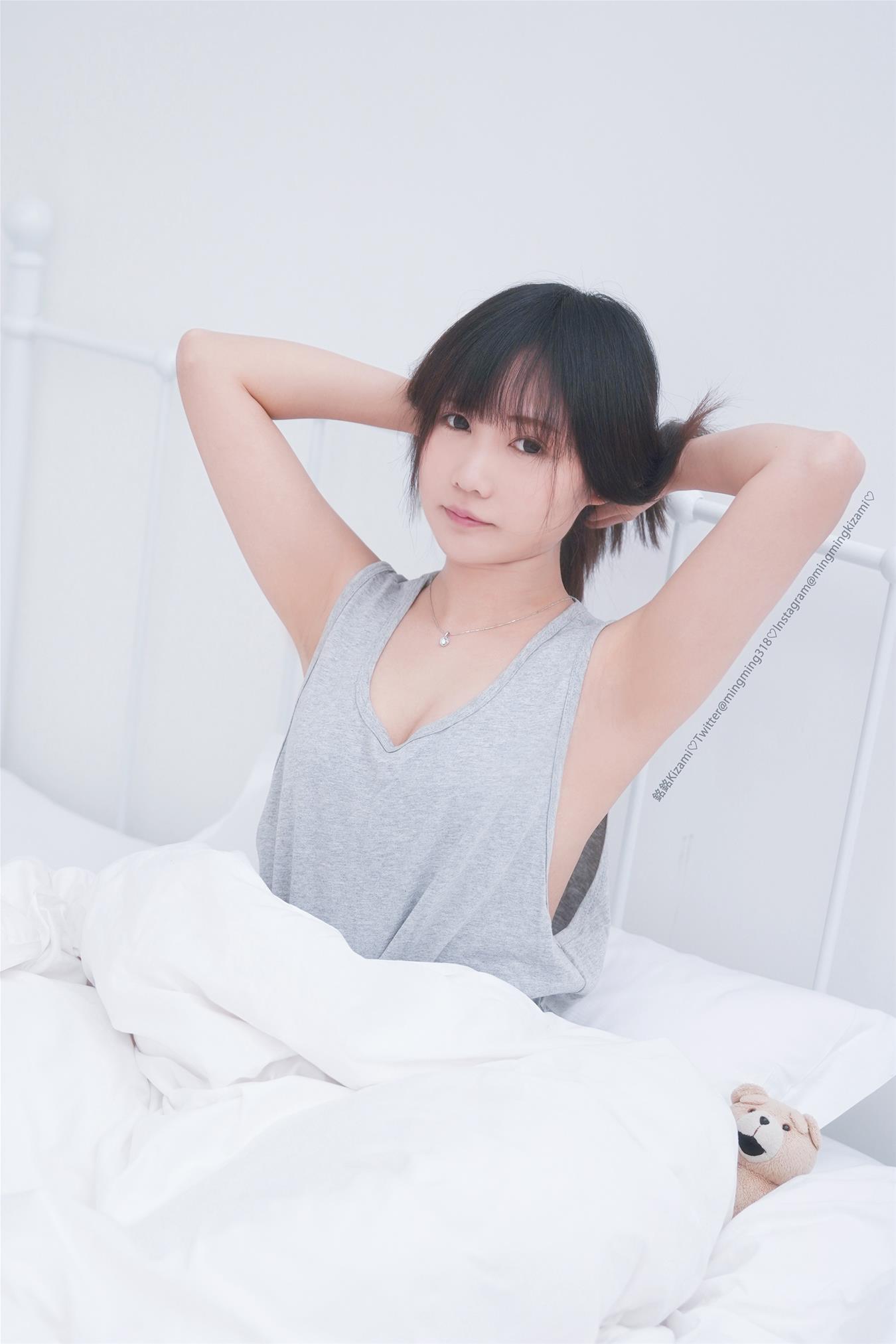 銘銘Kizami Vol.009 化学の先生(動画入り) [106P1V-365MB]