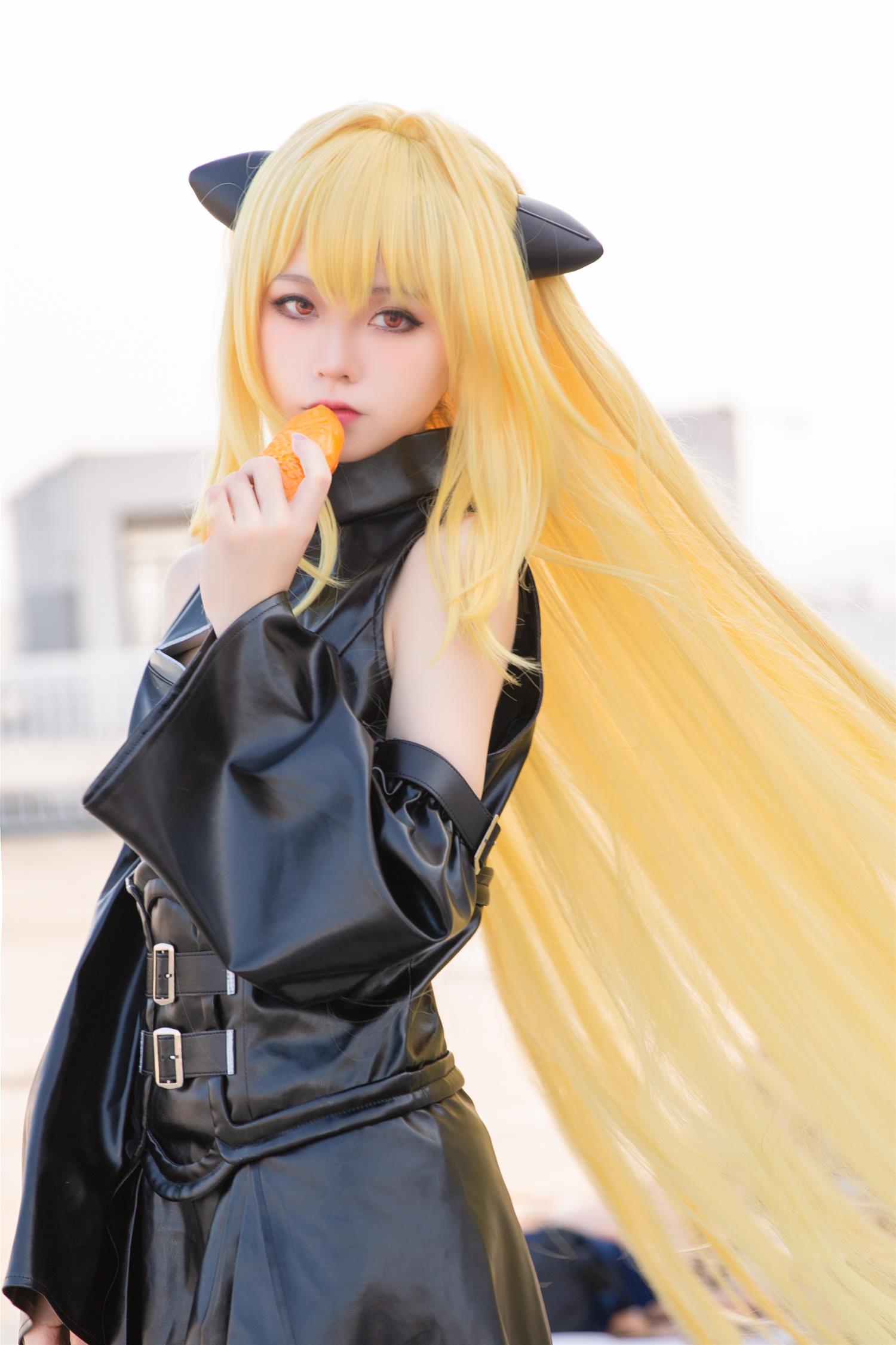 G44不会受伤 小暗常服 [19P-178MB]