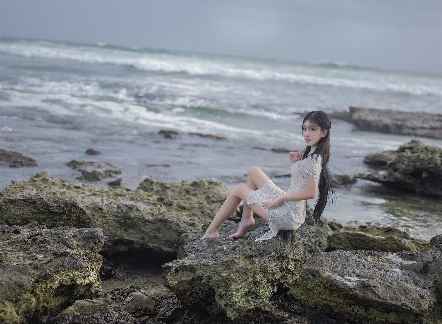 南桃Momoko 白旗袍 [11P-26MB]