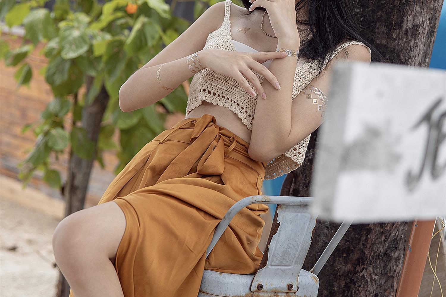 南桃Momoko 黄裤 [10P-11MB]