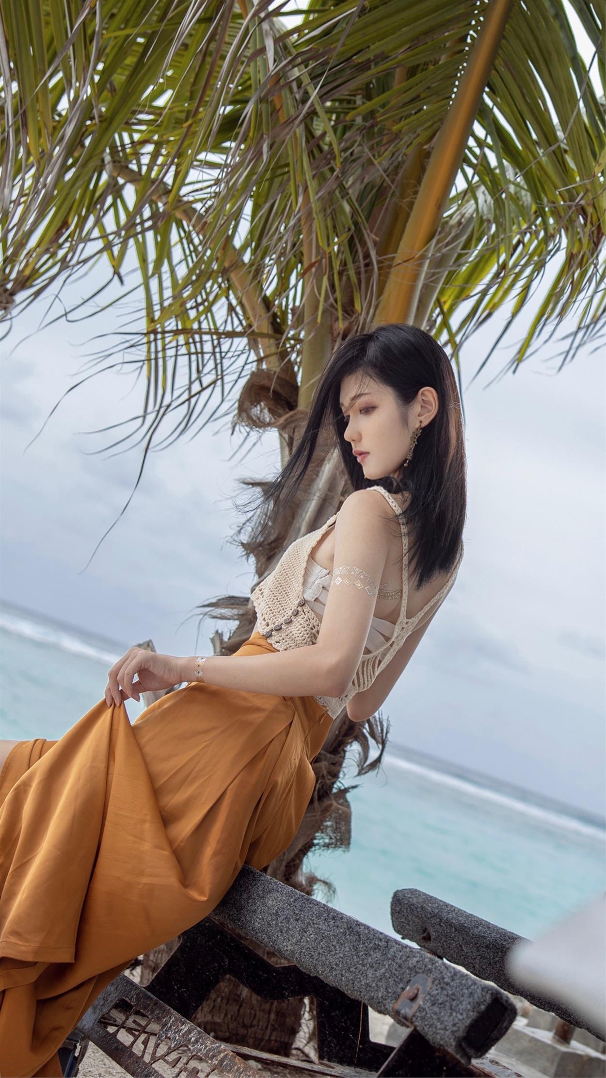 南桃Momoko 黄裤 [10P-11MB]