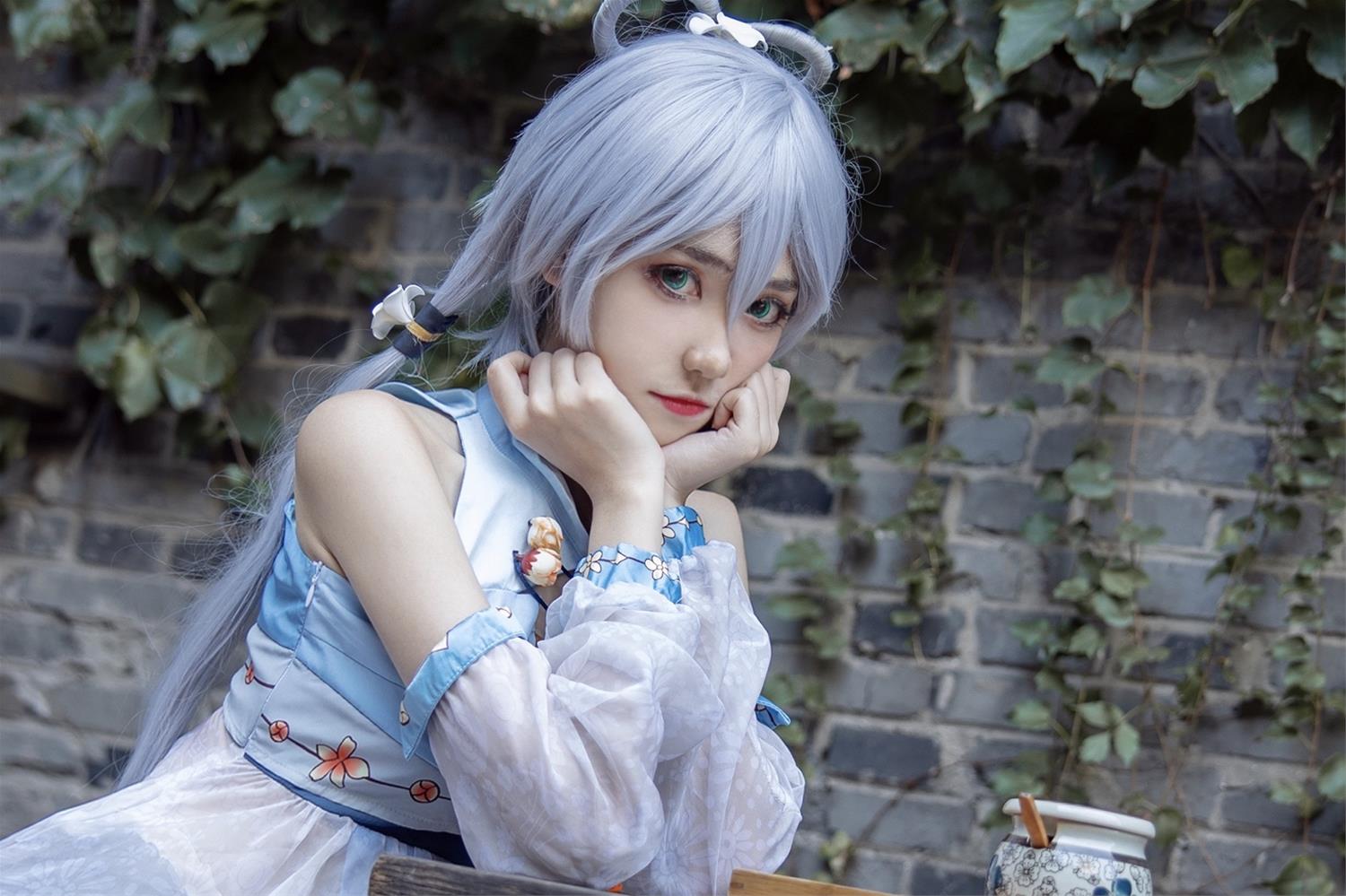 南桃Momoko 洛天依花语嫣然 [10P-17MB]