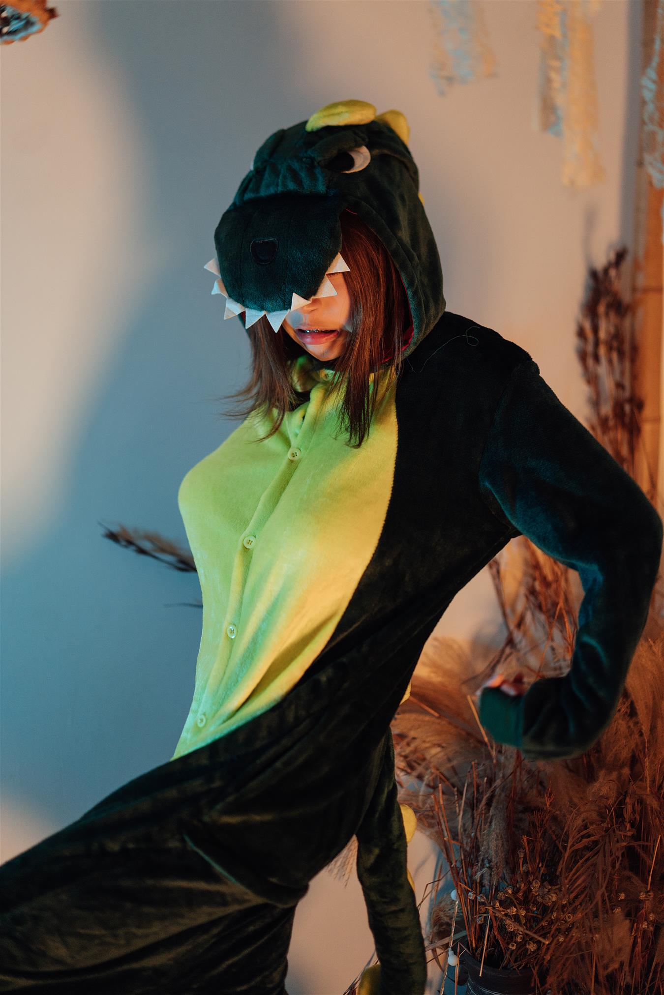 奈汐酱nice 哥斯拉 [55P-1.69GB]