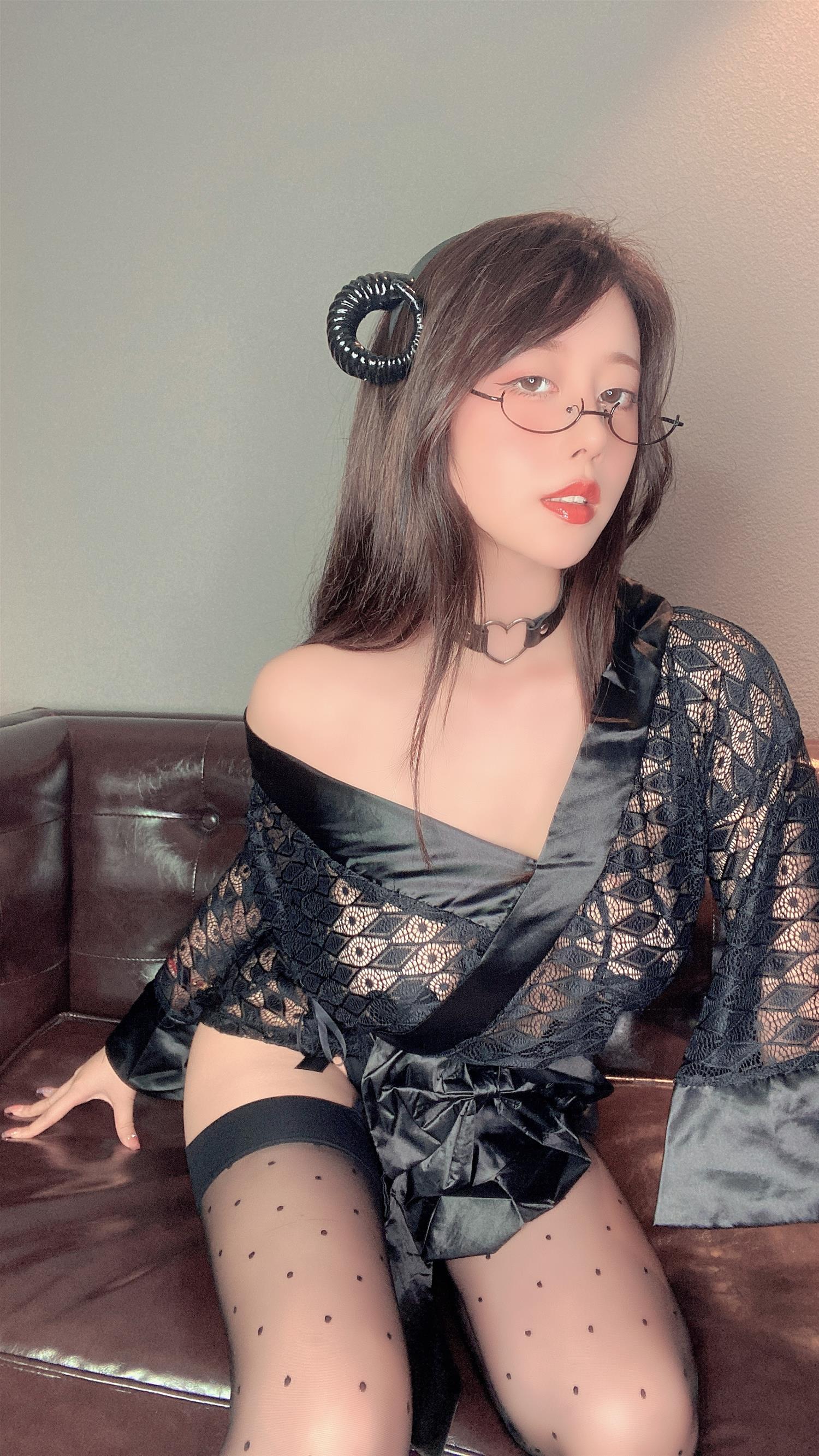 奈汐酱nice 19号自拍本 夜 [65P1V-320MB]