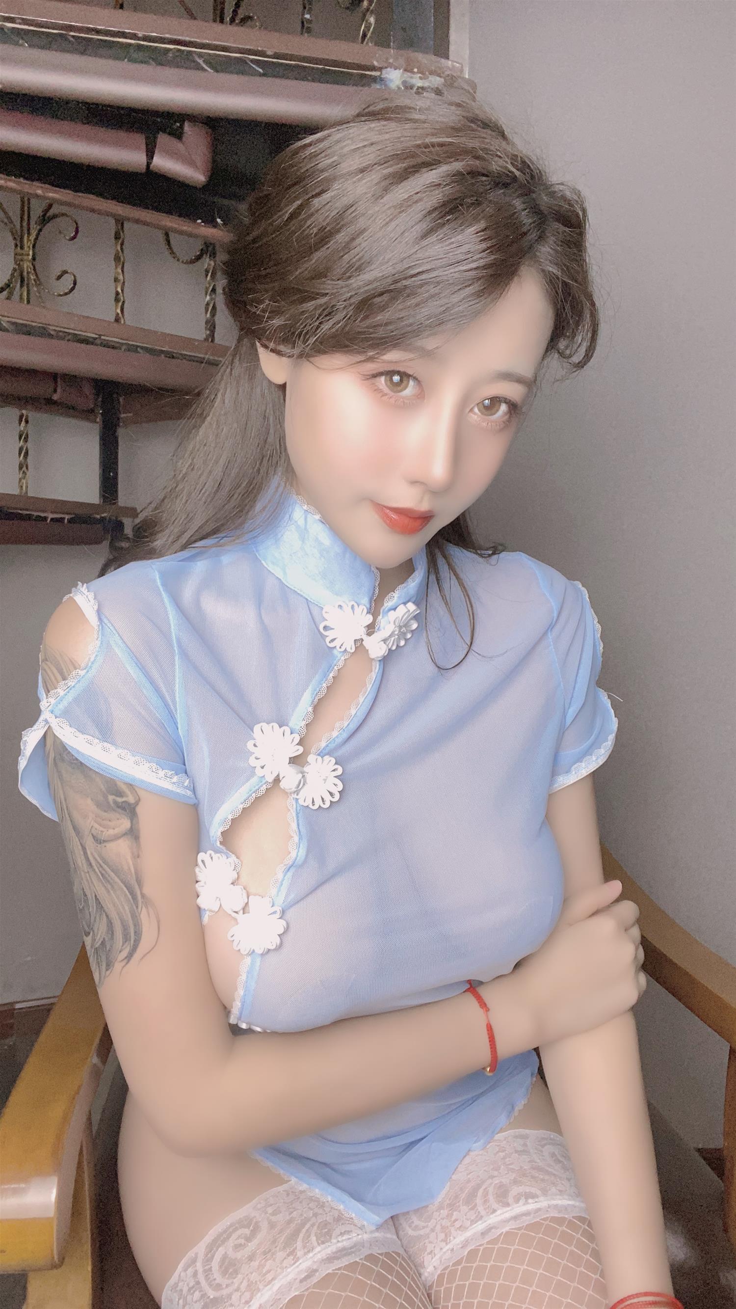 奈汐酱nice 23号自拍本 雀神 [60P6V-1.00GB]