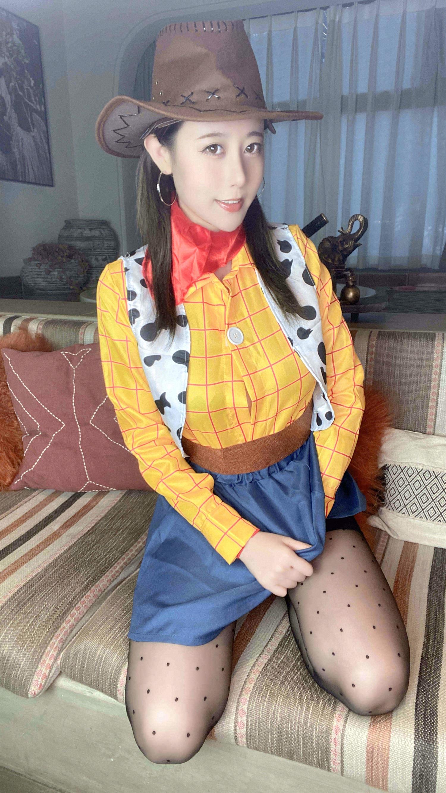 奈汐酱nice 25号自拍本 胡迪 [55P1V-302MB]