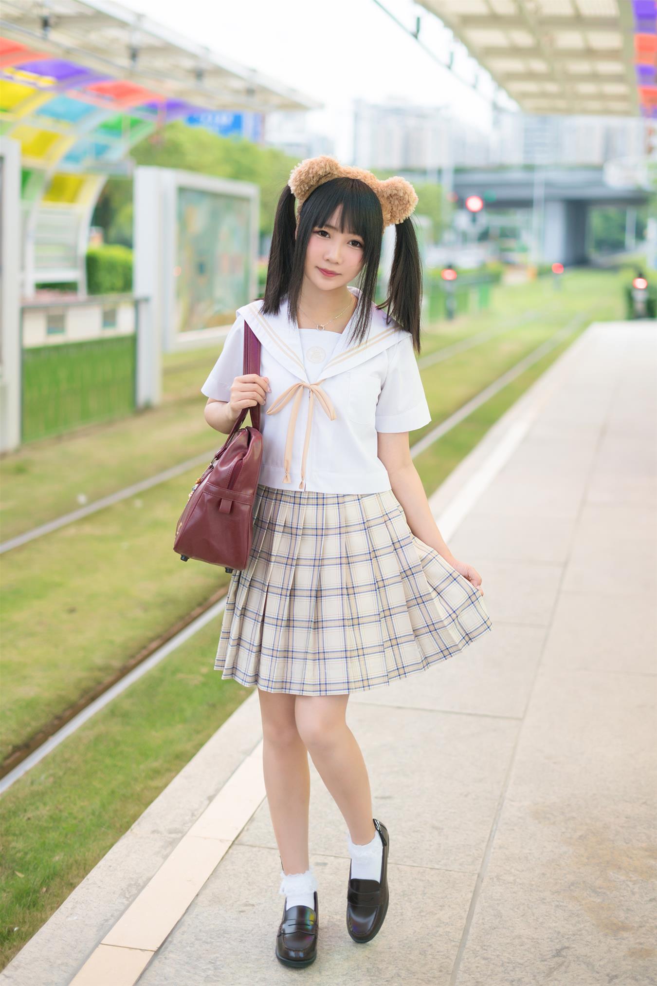 铭铭 Kizami 今天铭铭是高中生 [98P-161MB]