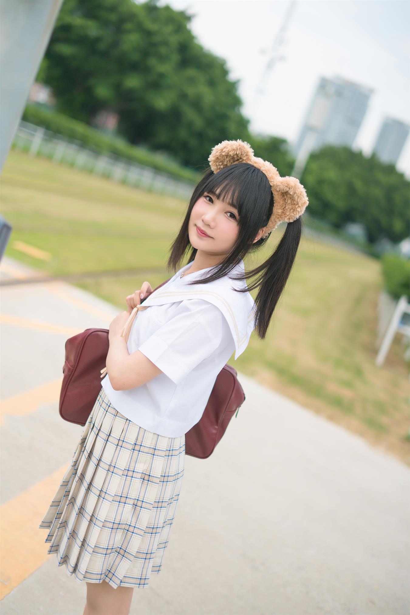 铭铭 Kizami 今天铭铭是高中生 [98P-161MB]