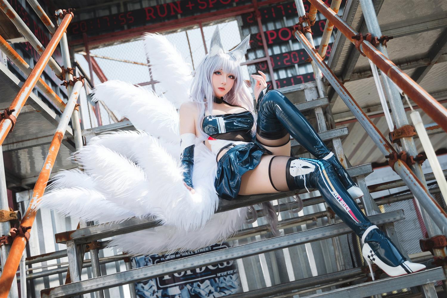 瓜希酱 碧蓝航线 信浓赛车 轰鸣的银轮皮肤 [16P-82MB]