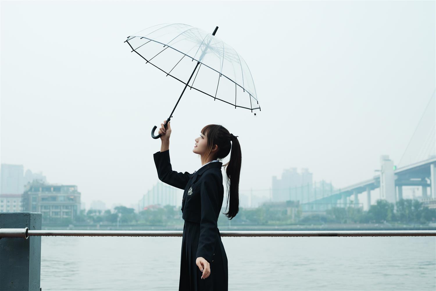 兔子zzz 阴天的小确幸 [36P-323MB]