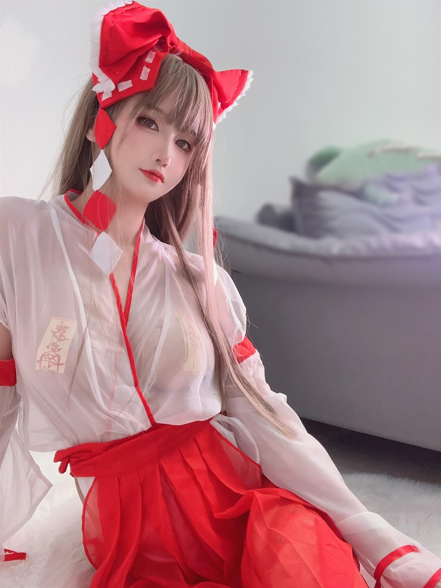 三度_69 巫女 [55P4V-495MB]