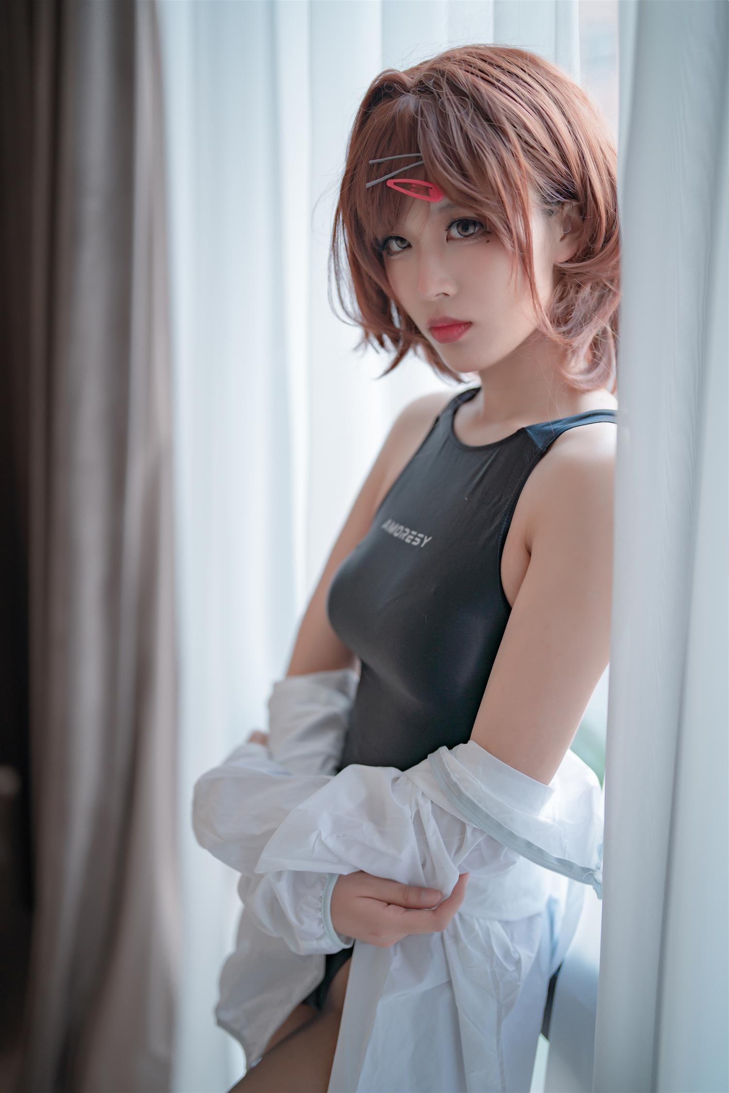 轩萧学姐 竞泳 [21P-52MB]