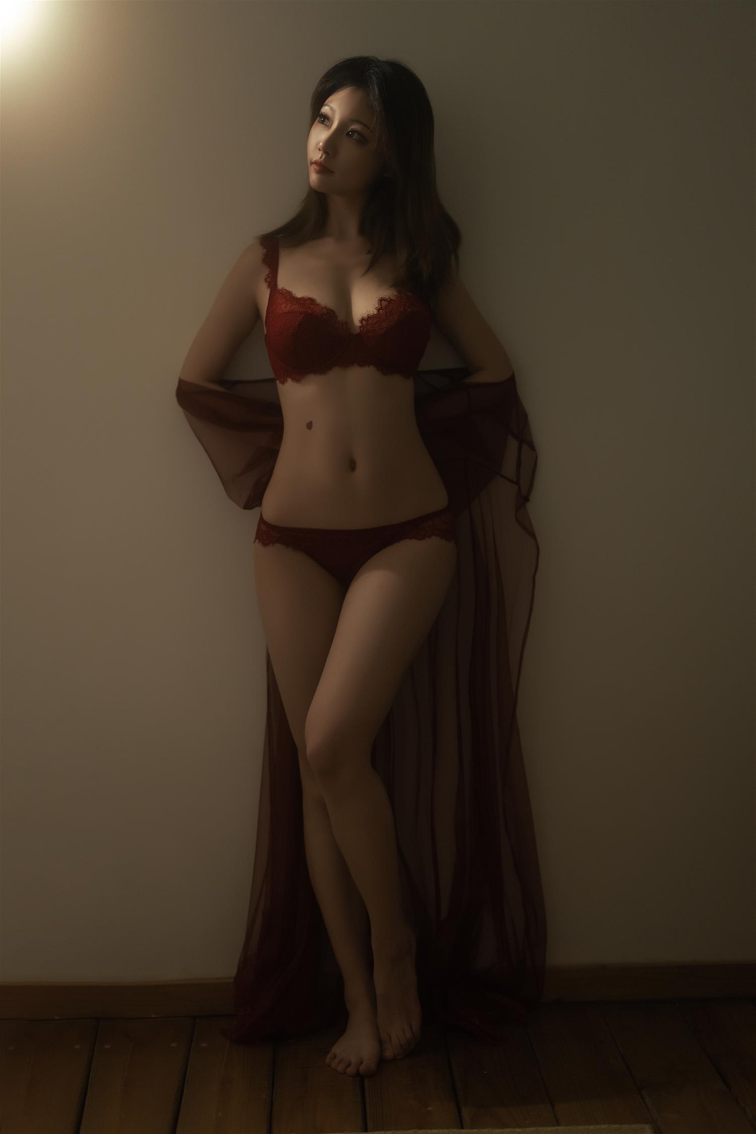 桃良阿宅 红烛 [43P-782MB]