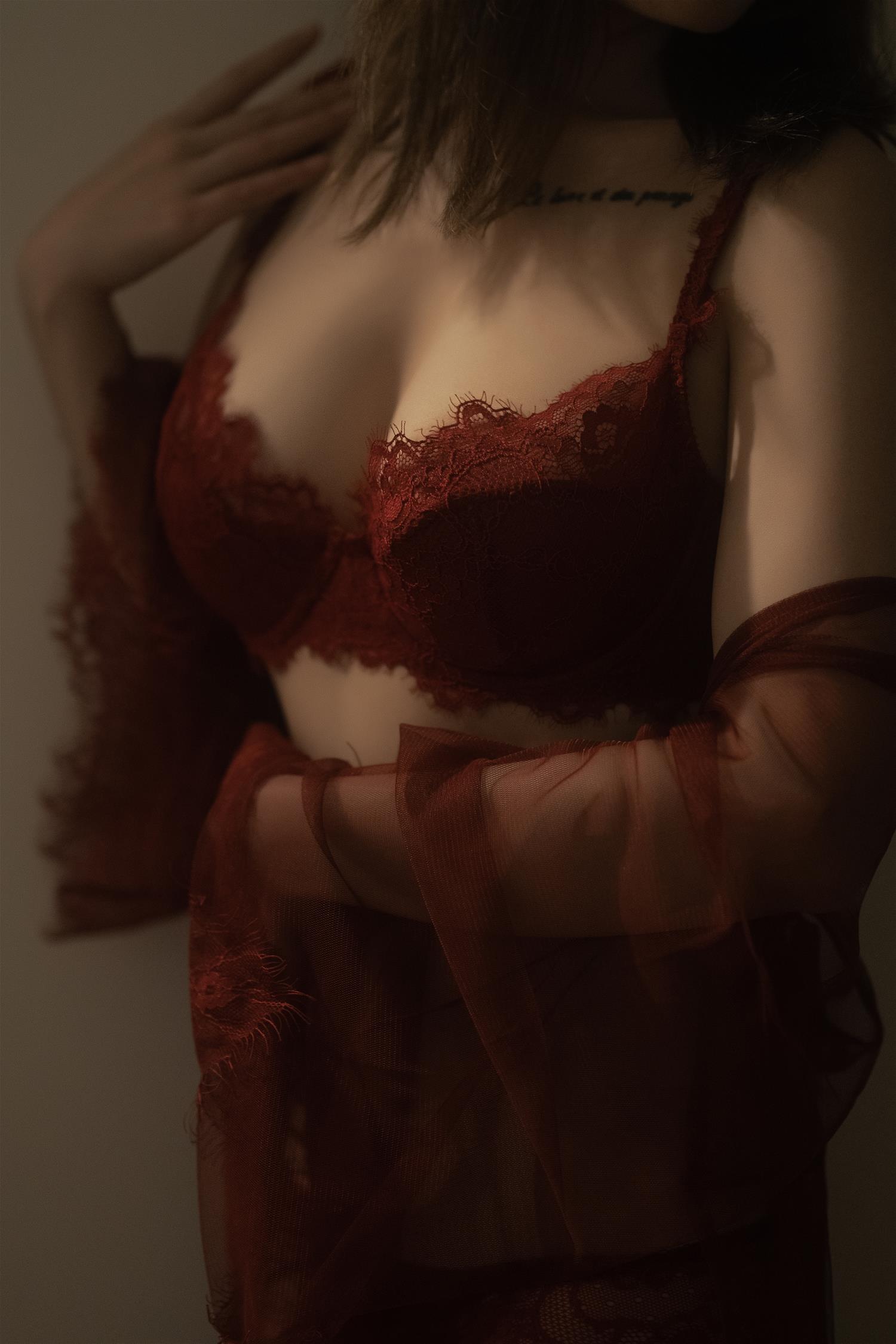 桃良阿宅 红烛 [43P-782MB]