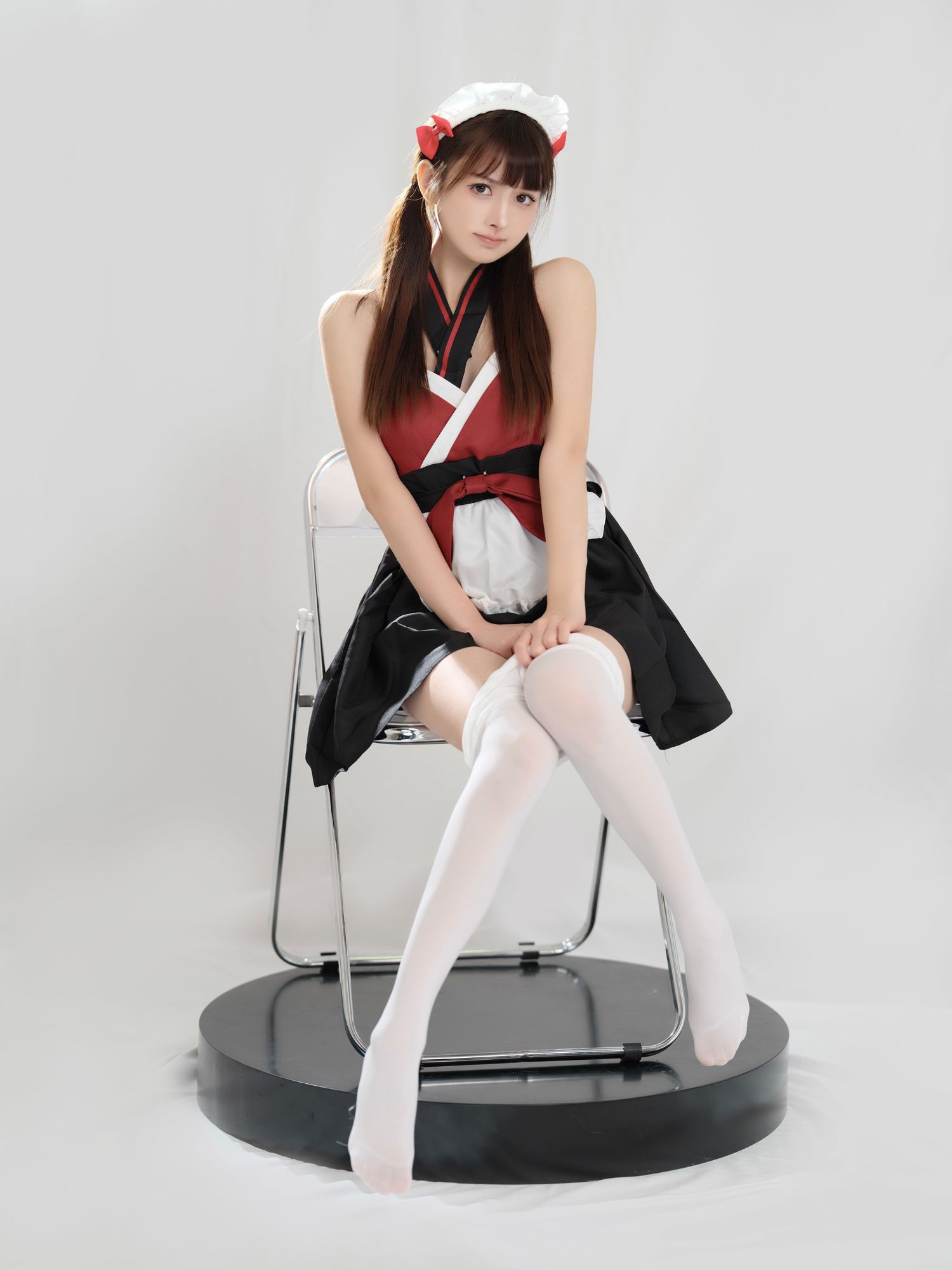 河豚抚子 红衣小女仆 [25P-72MB]