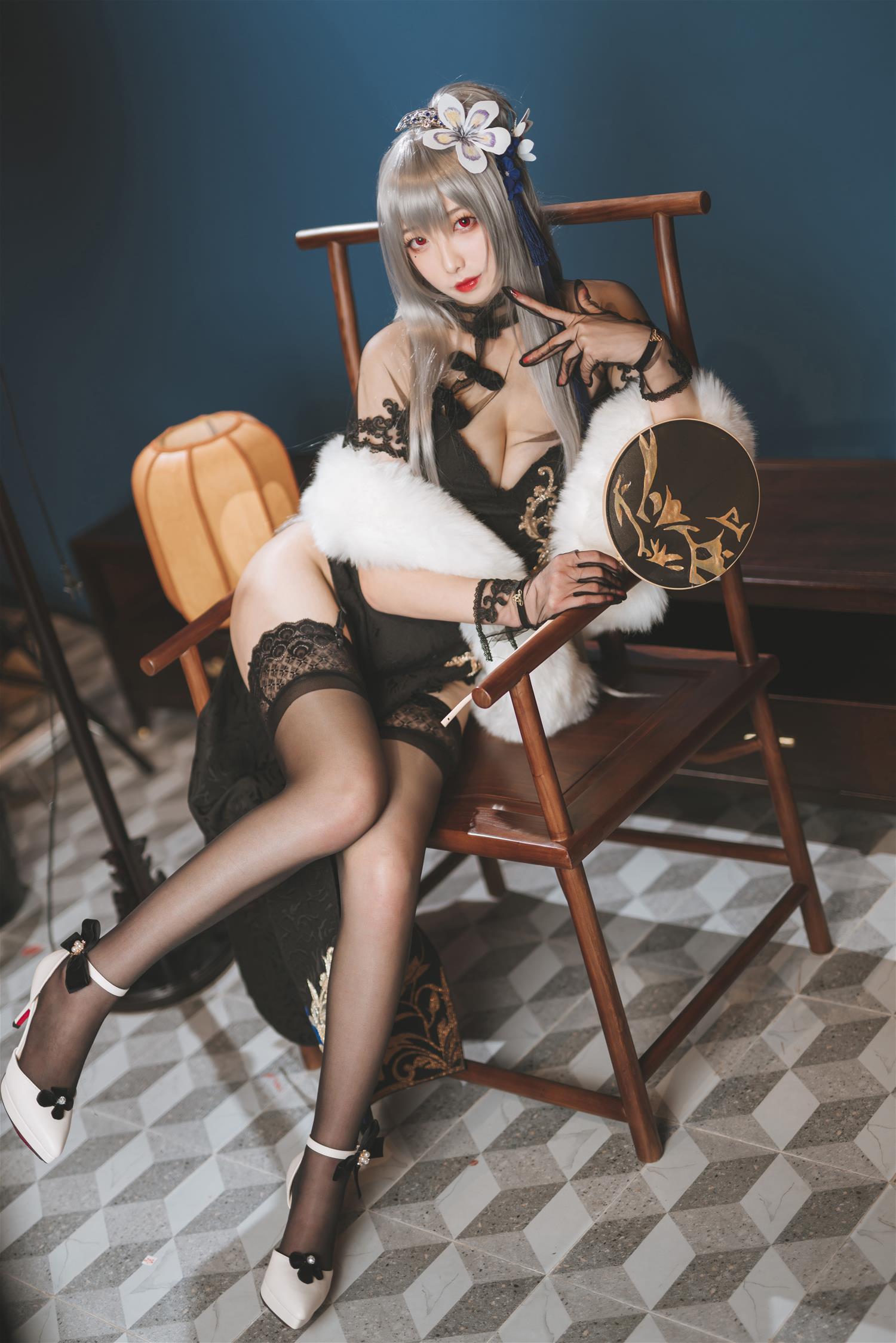 封疆疆 路易九世旗袍 [35P-420MB]