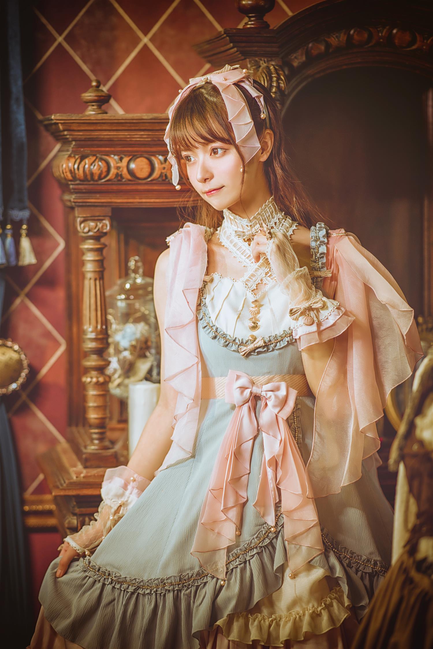 陆卿卿kyokyo Lo娘 [14P-49MB]