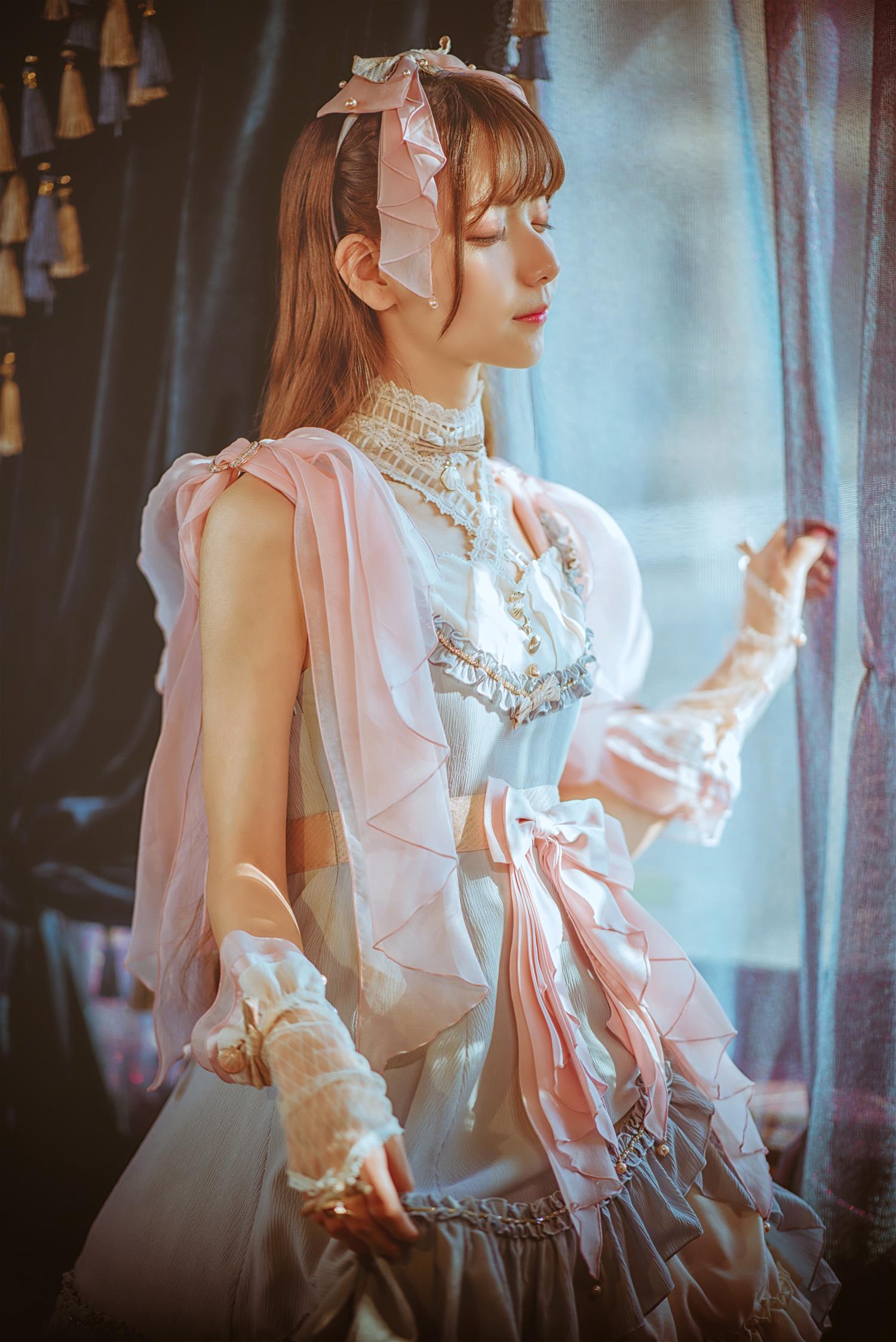 陆卿卿kyokyo Lo娘 [14P-49MB]