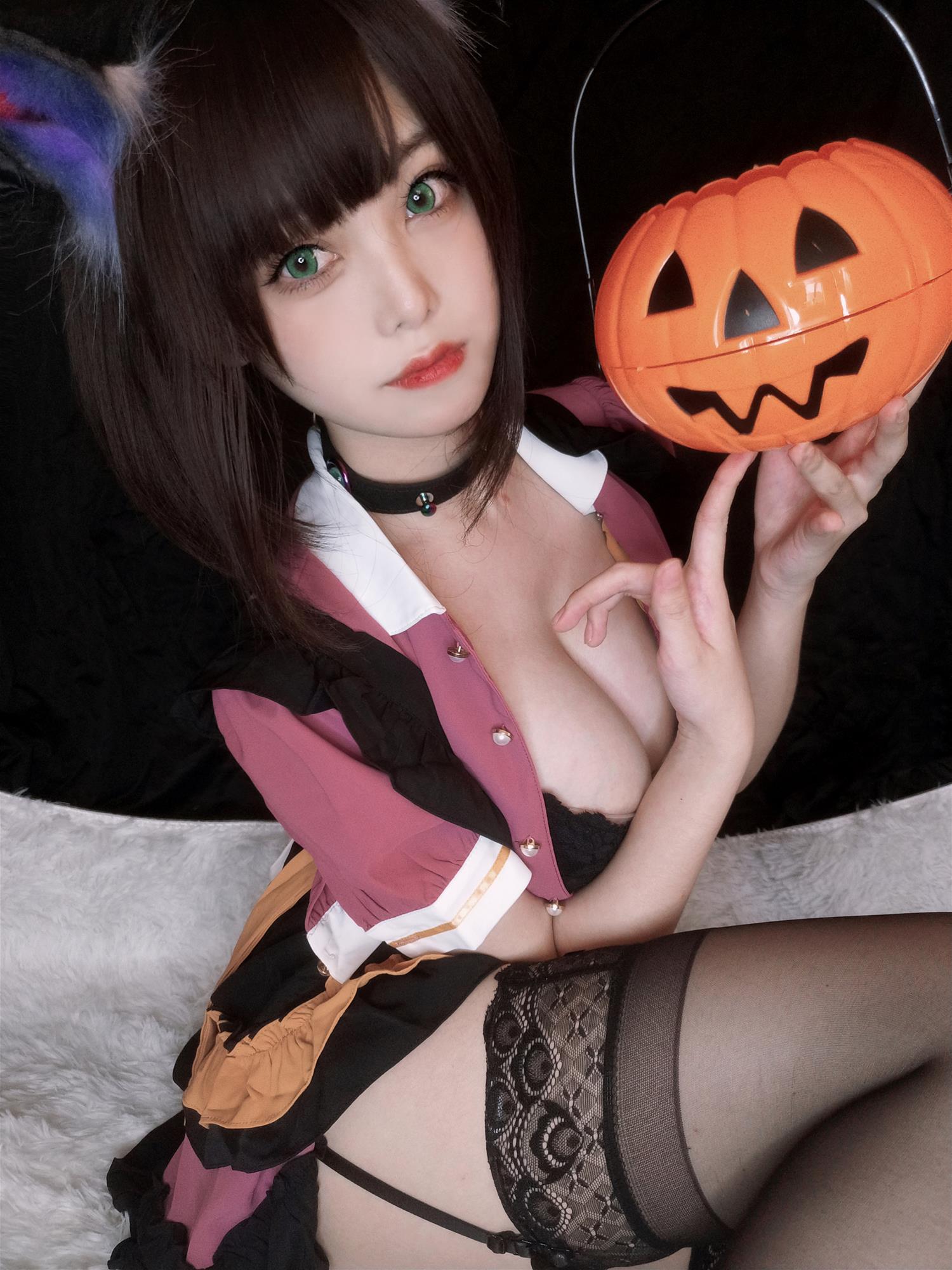 蜜汁猫裘 万圣节 [27P-231MB]