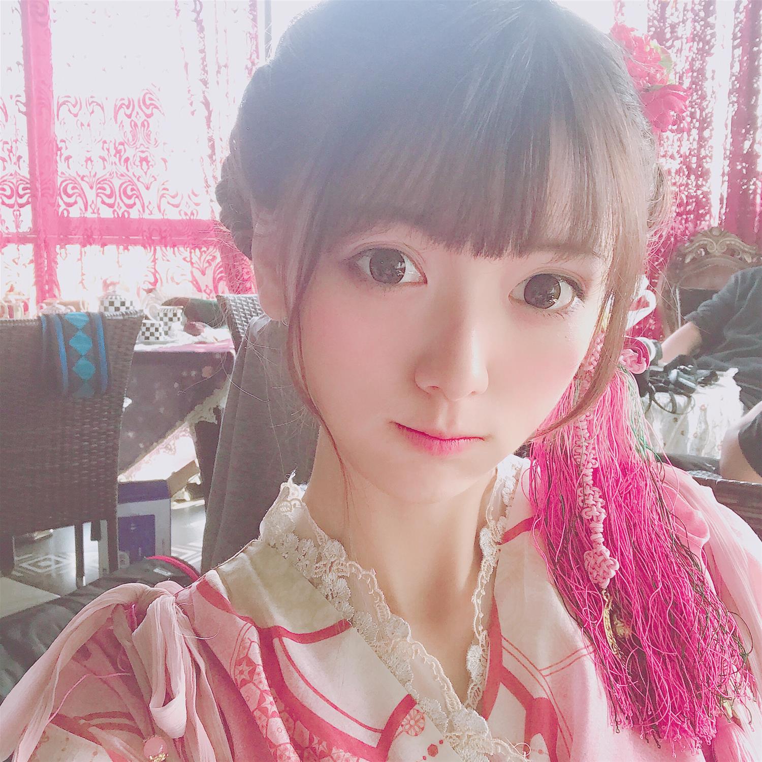 陆卿卿kyokyo Lo娘 [14P-49MB]