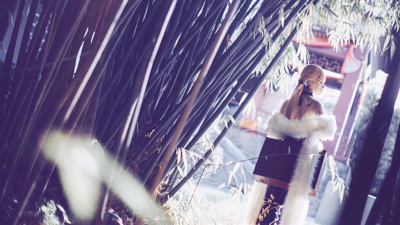 Coser衣衣 少女前线紫雨心 [14P-25MB]