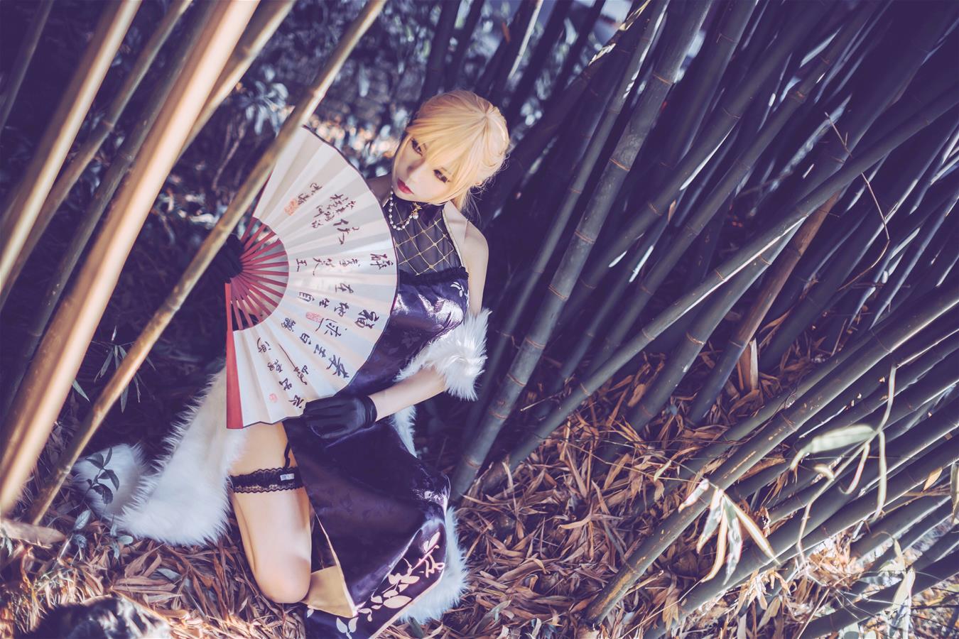 Coser衣衣 少女前线紫雨心 [14P-25MB]