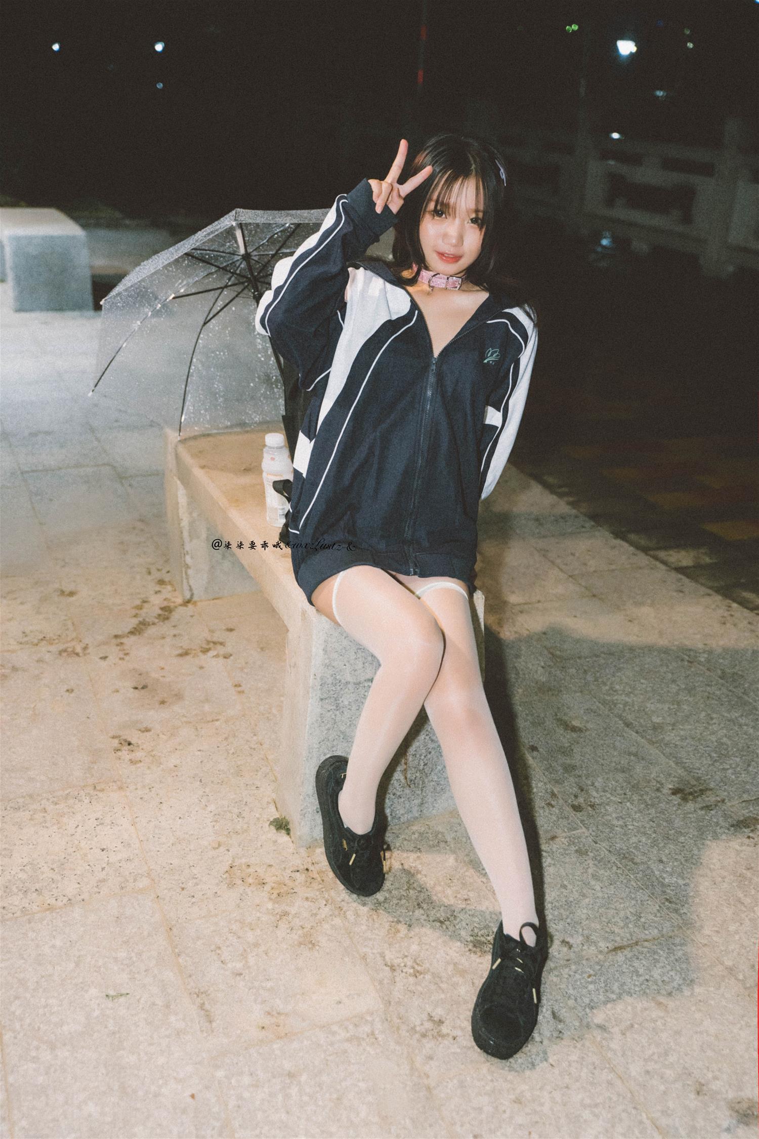 柒柒要乖哦 校服 [42P1V-376MB]