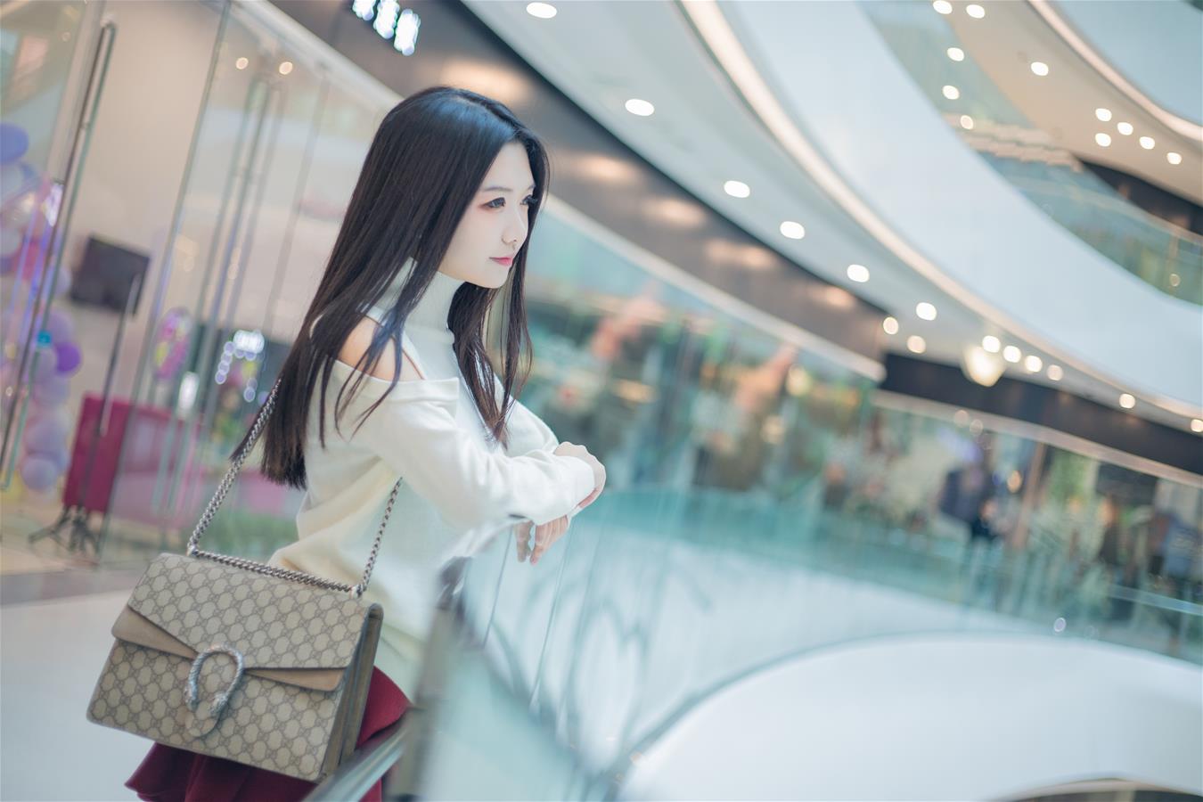 源纱希喵喵喵 清风 银河SOHO日常 [12P-82MB]