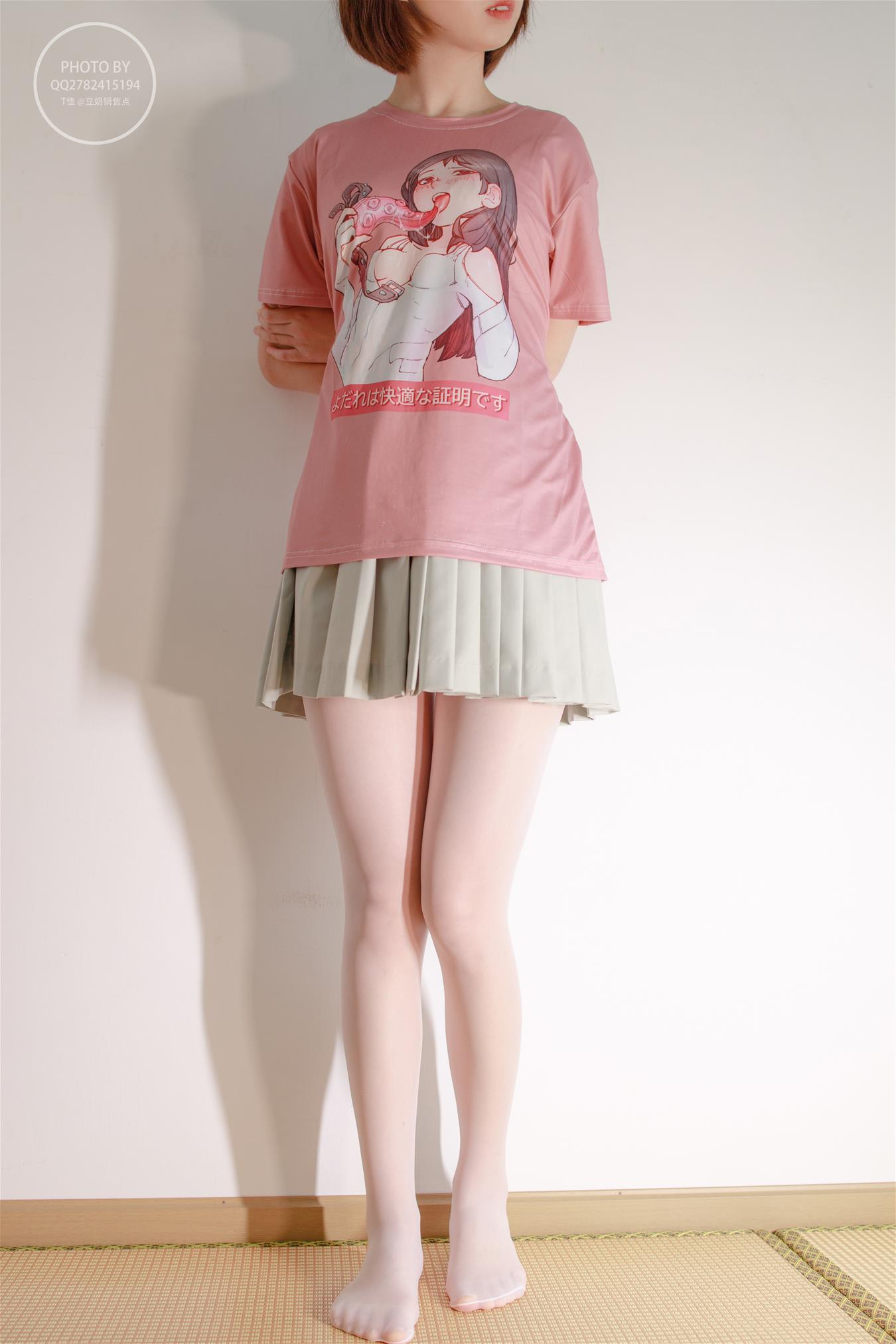 森萝财团 無料-004 匿名 凉席上的白丝美少女 [40P-604MB]