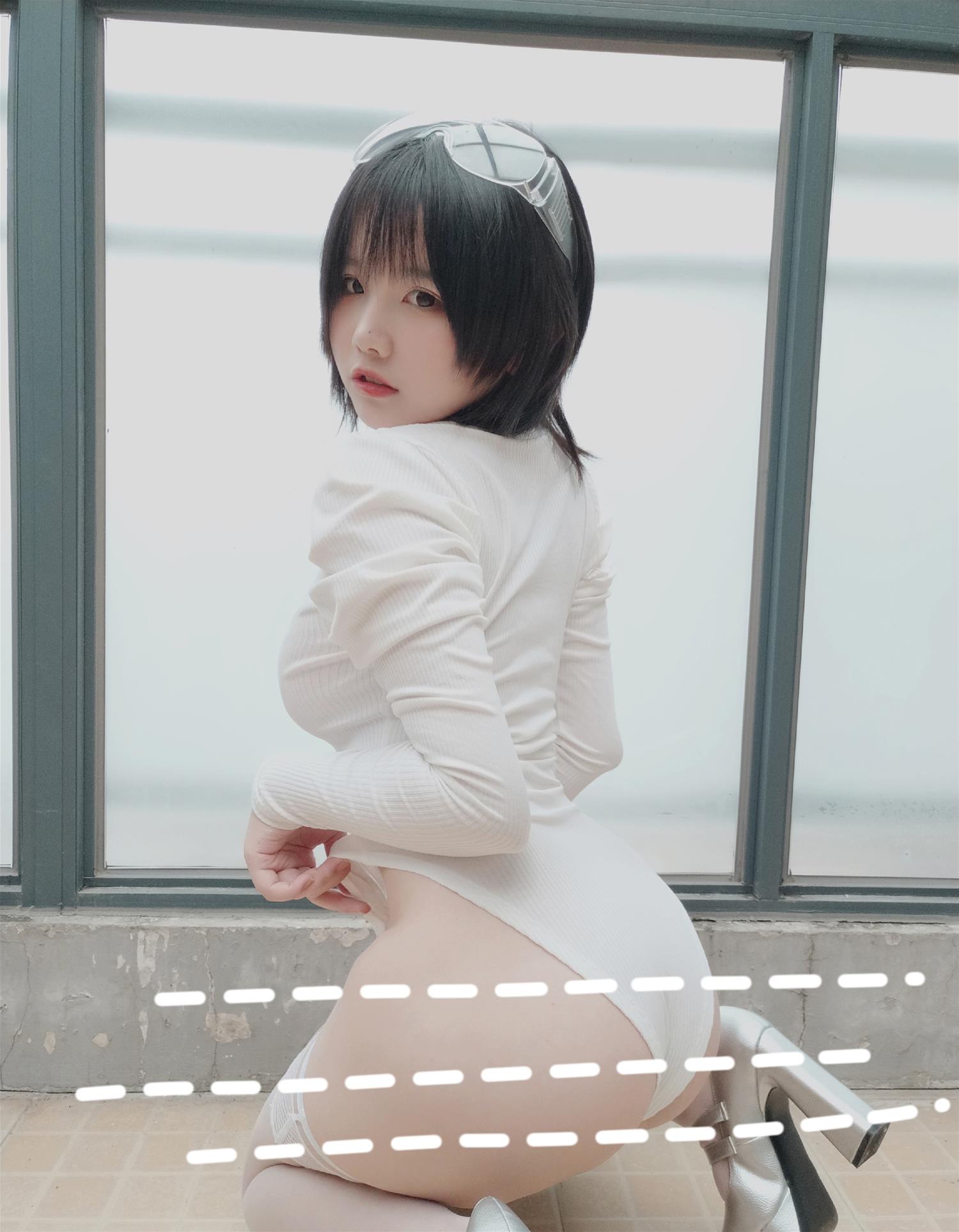 阿半今天很开心 白色肉感 [9P-30MB]