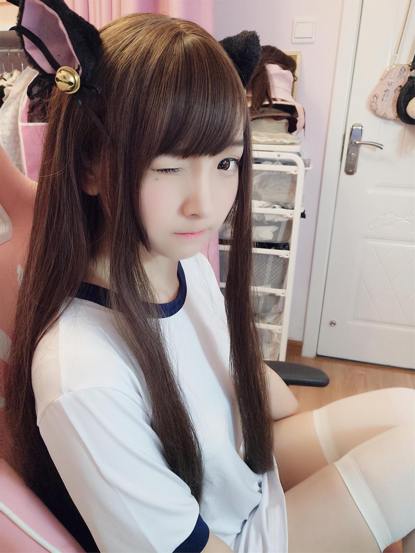 古川 猫耳体操+女仆 [20P-70MB]