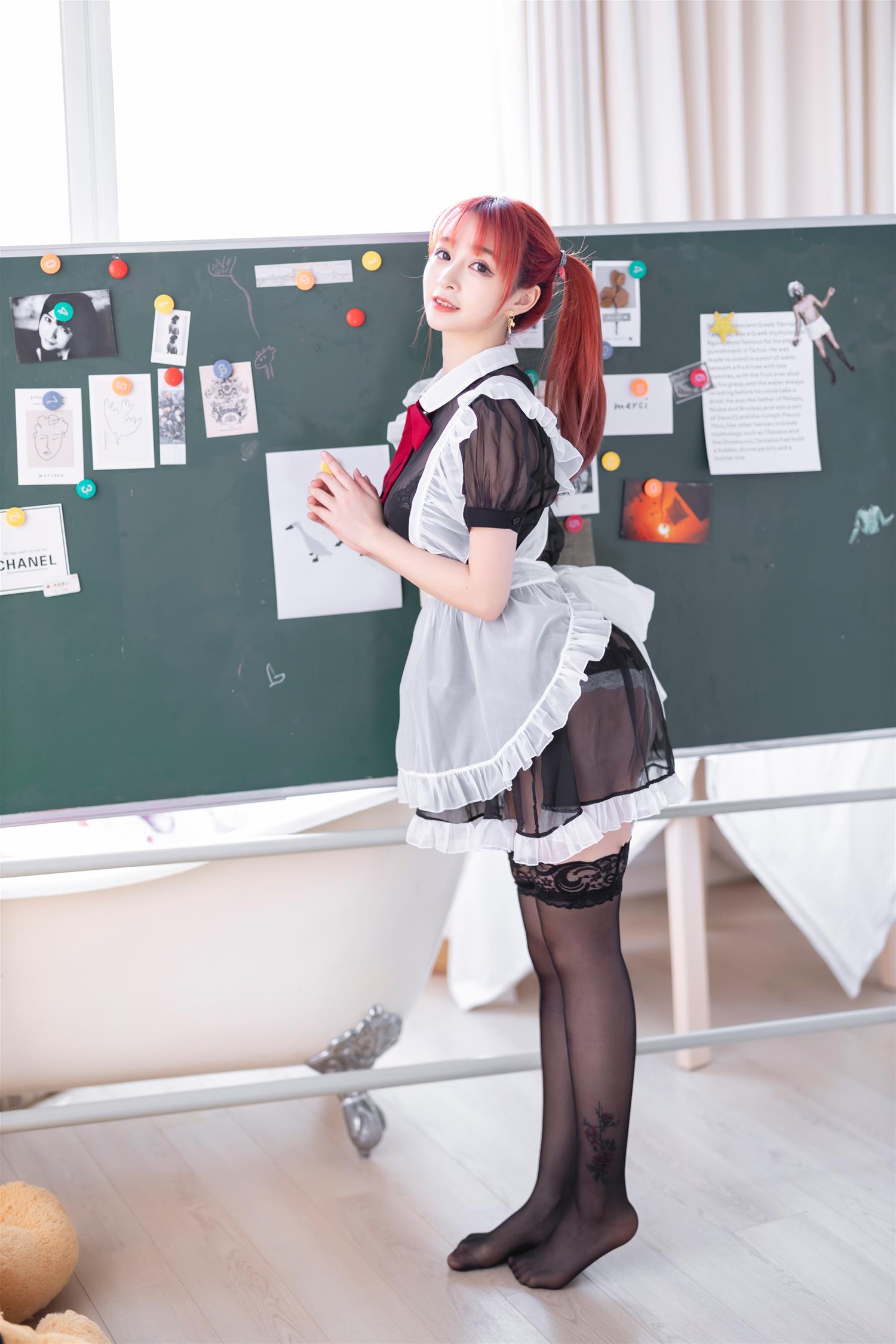 叉子宝宝 双马尾透明女仆 [43P-72MB]