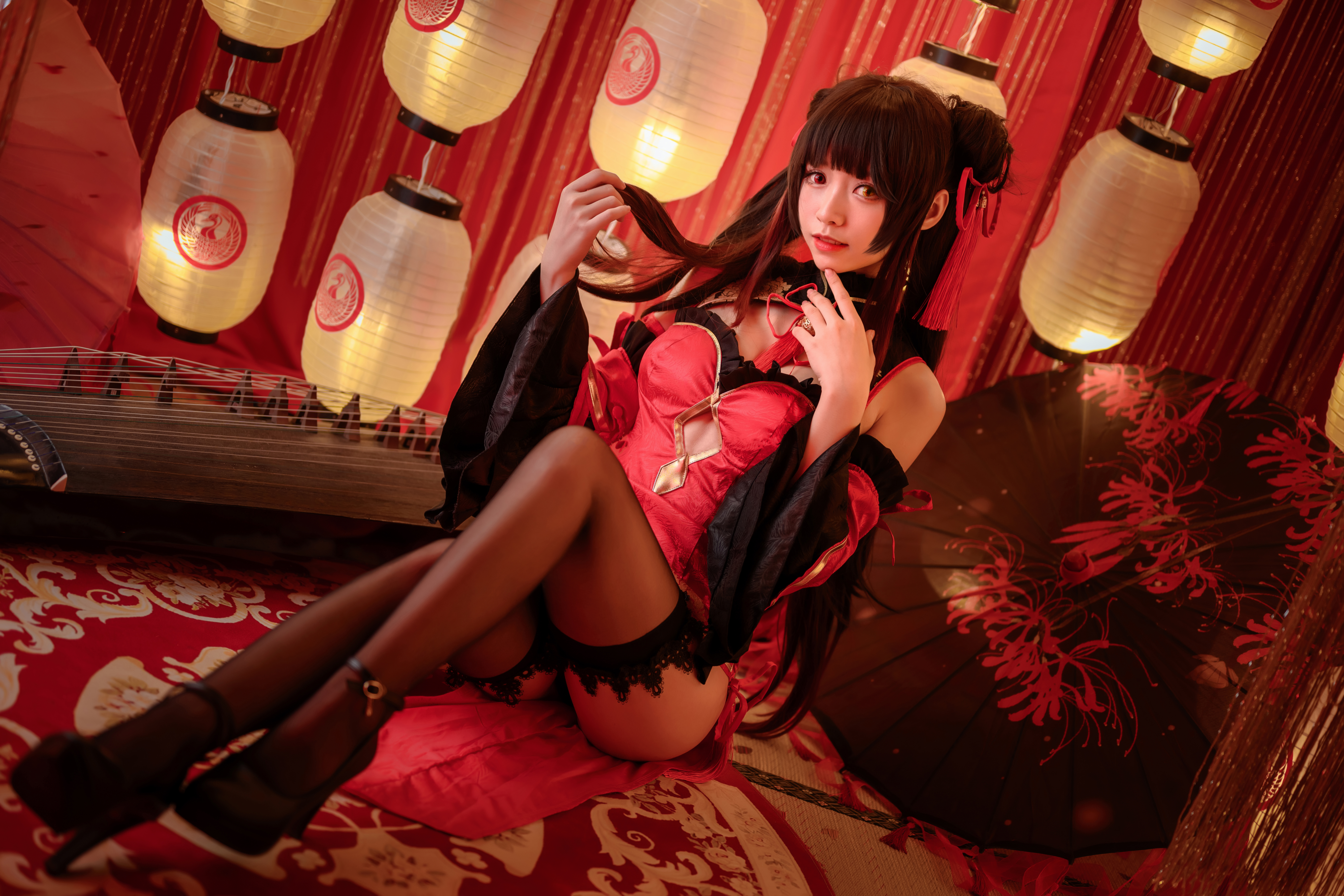 大大卷卷小卷 红色双马尾 [11P-173MB]