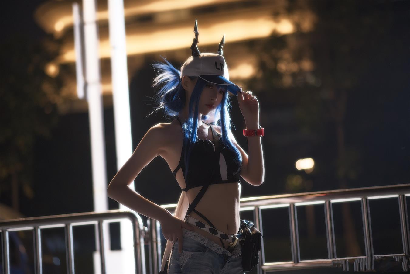 大大卷卷小卷 女游客 陈 [9P-158MB]