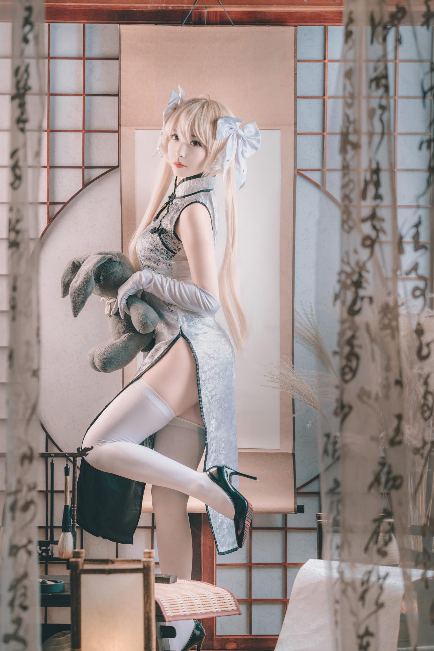 白易子教主 旗袍 [22P-87MB]