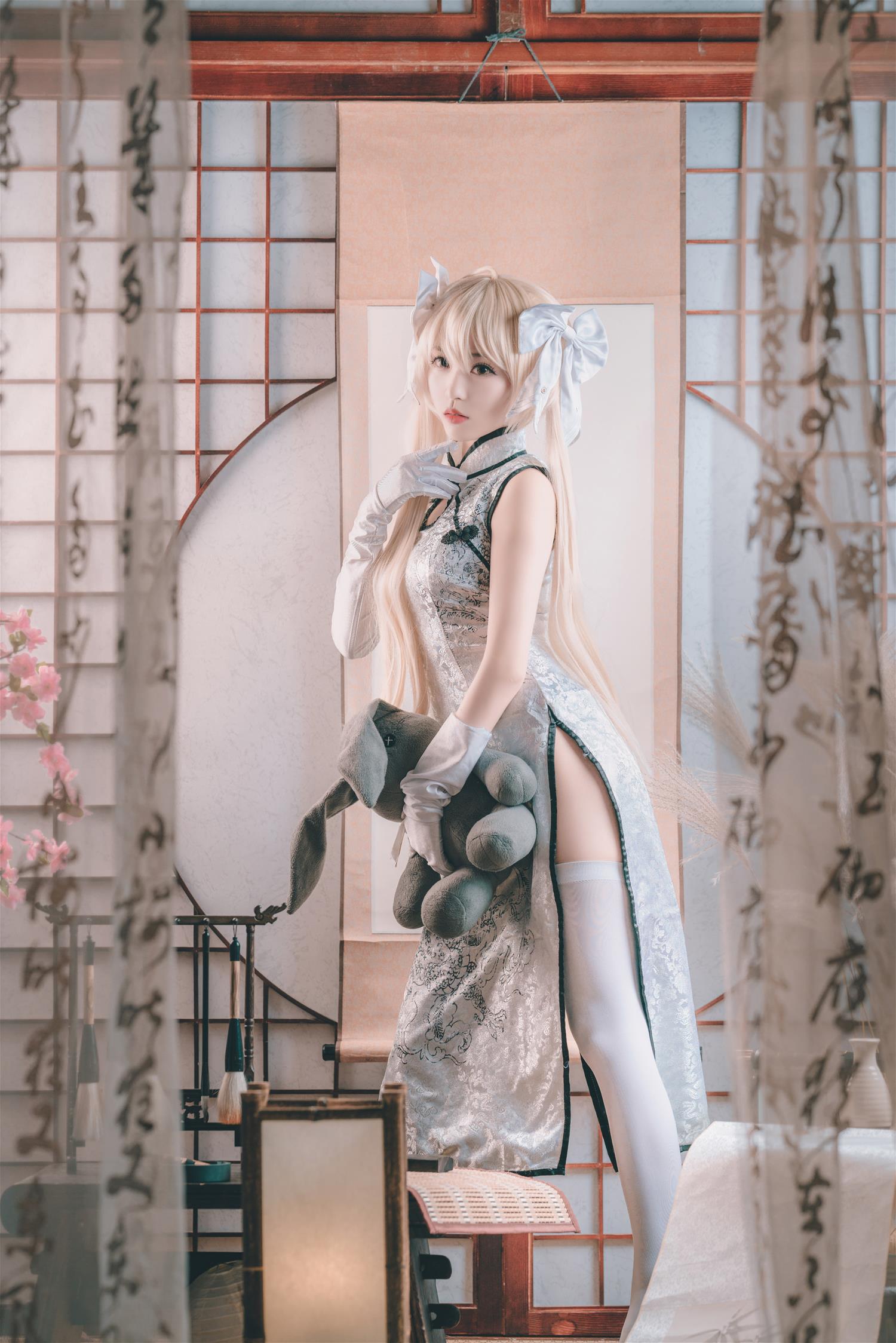 白易子教主 旗袍 [22P-87MB]