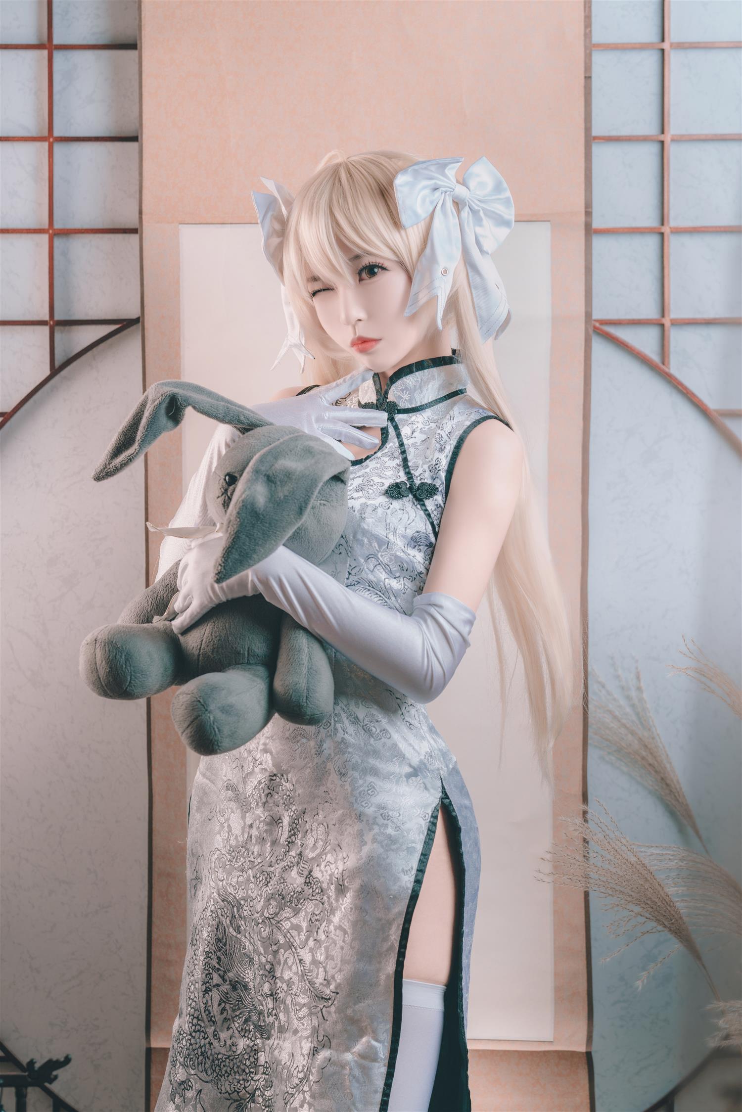 白易子教主 旗袍 [22P-87MB]