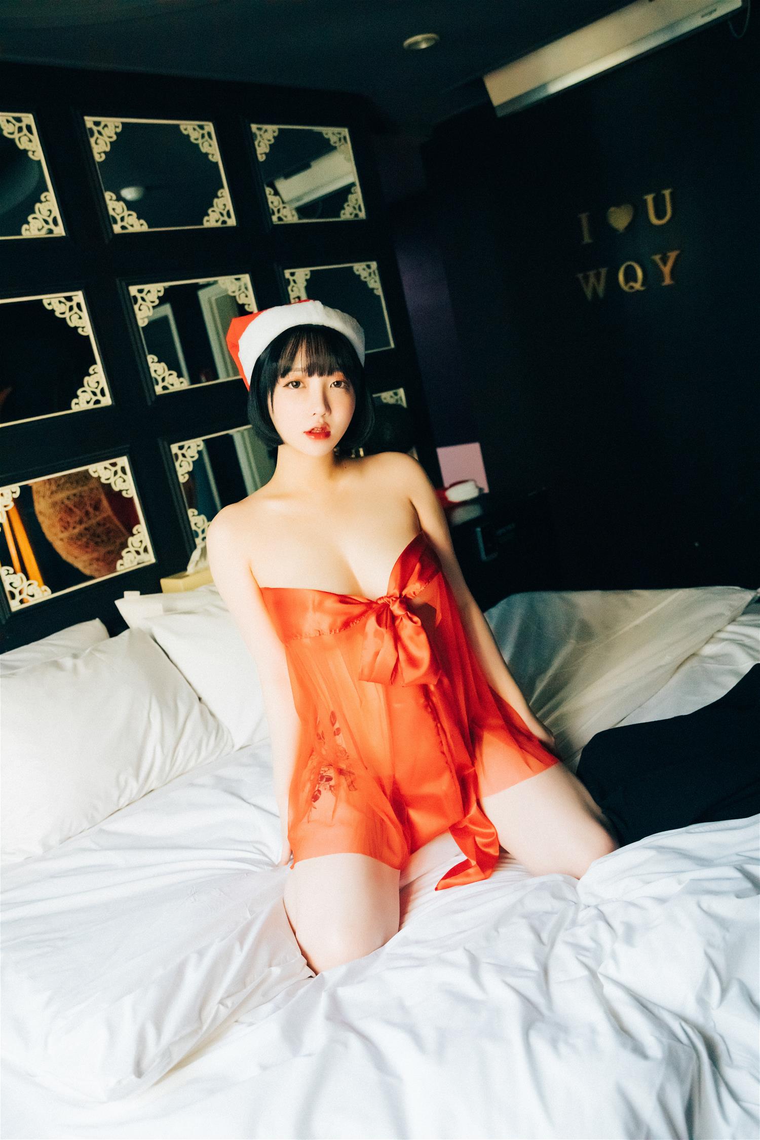 孫樂樂 Loozy Doube Date Ye-Eun [93P-2.43GB]