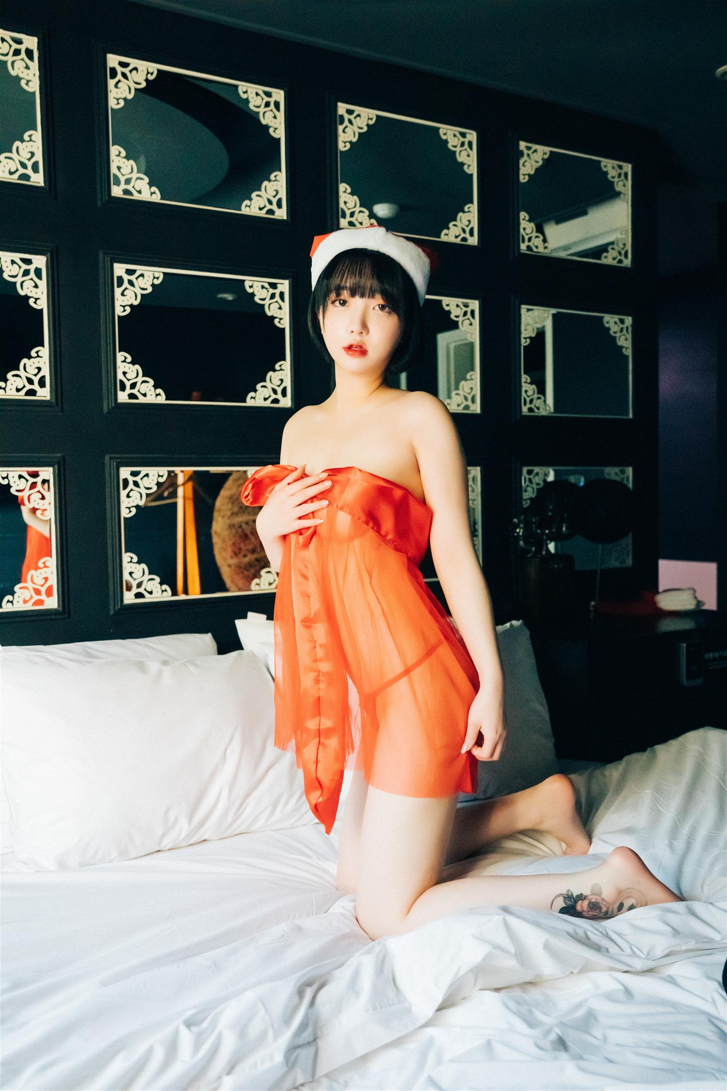 孫樂樂 Loozy Doube Date Ye-Eun [93P-2.43GB]